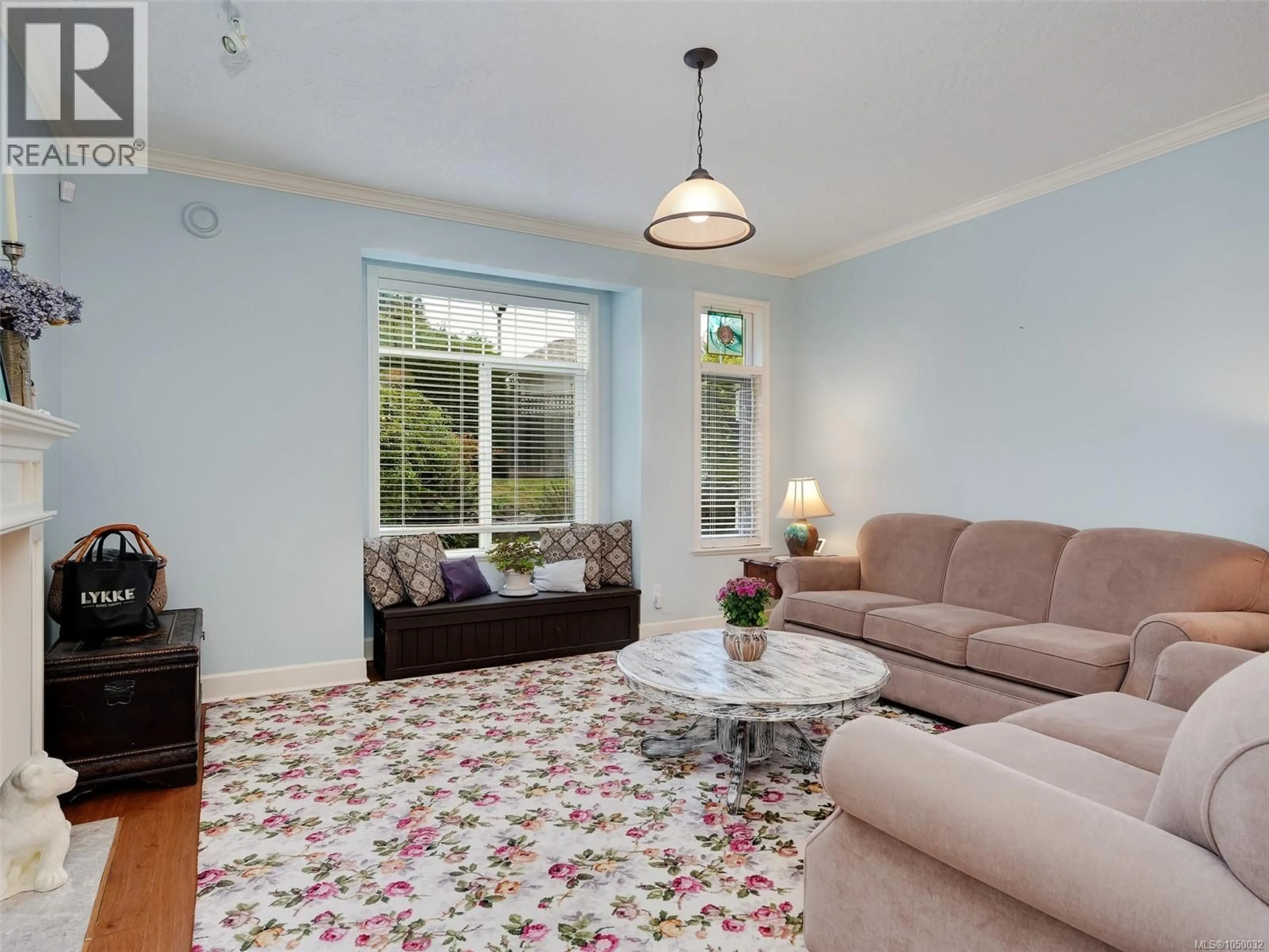 Living room with furniture, unknown for 2386 POPLAR DRIVE, Sooke British Columbia V9Z0Y5