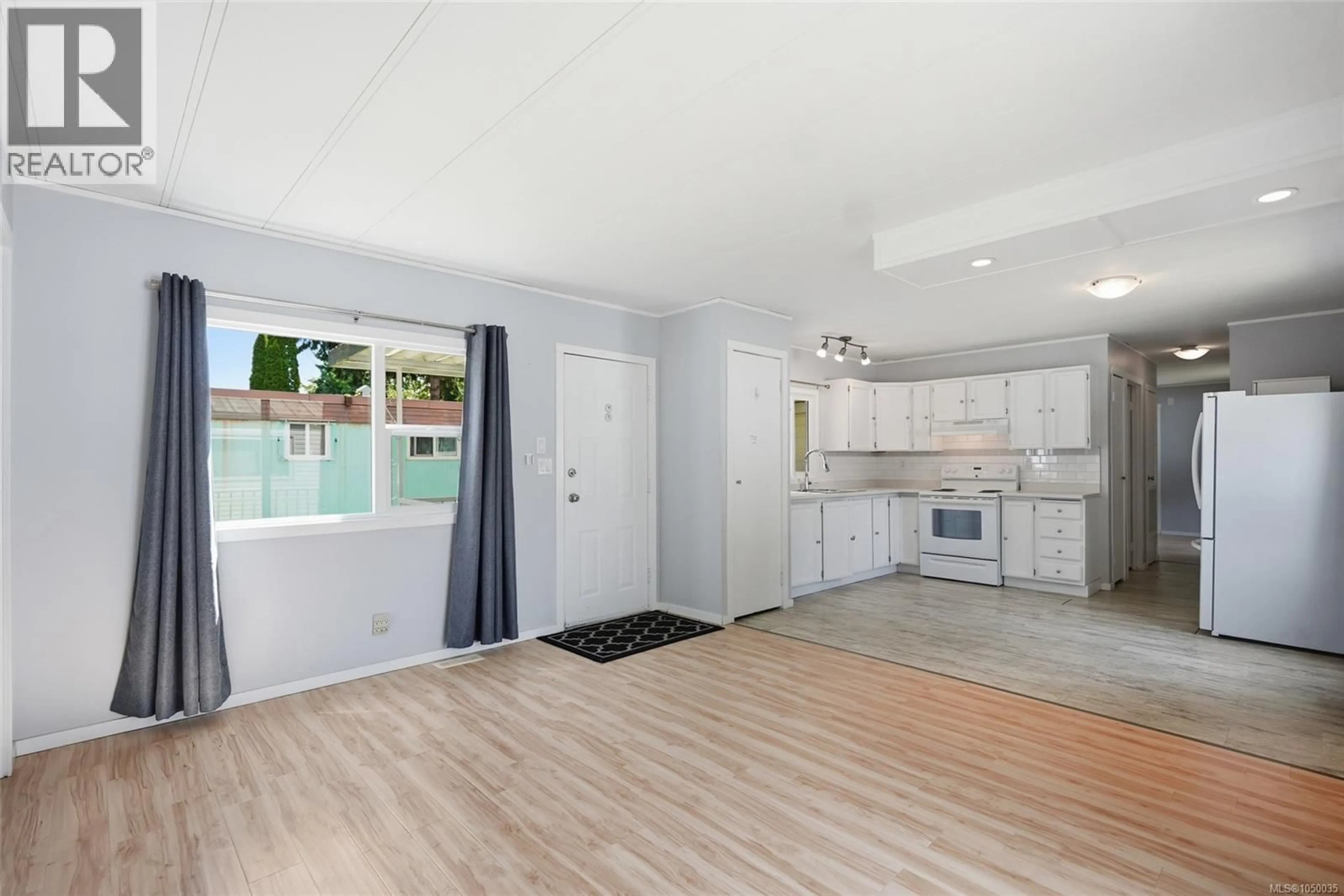 A pic of a room for 105 - 1359 CRANBERRY AVENUE, Nanaimo British Columbia V9R6L5