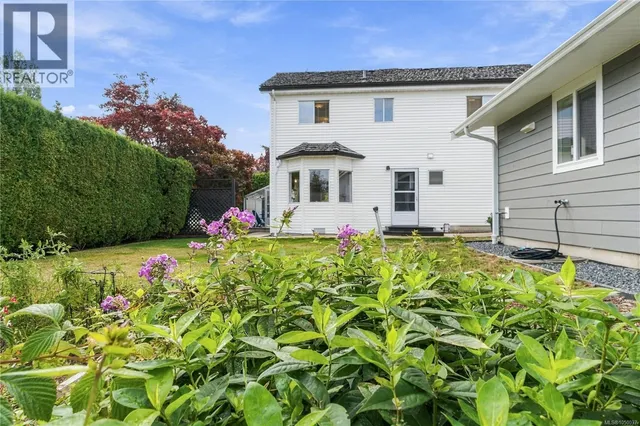 1 SYLVAN CRESCENT, Parksville 4