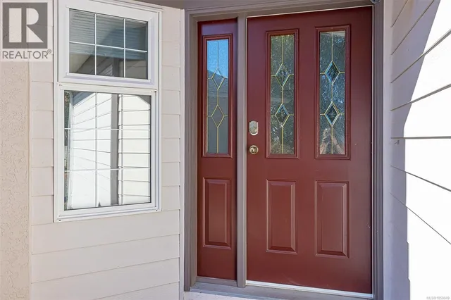 7968 POLO PARK CRESCENT, Central Saanich 3