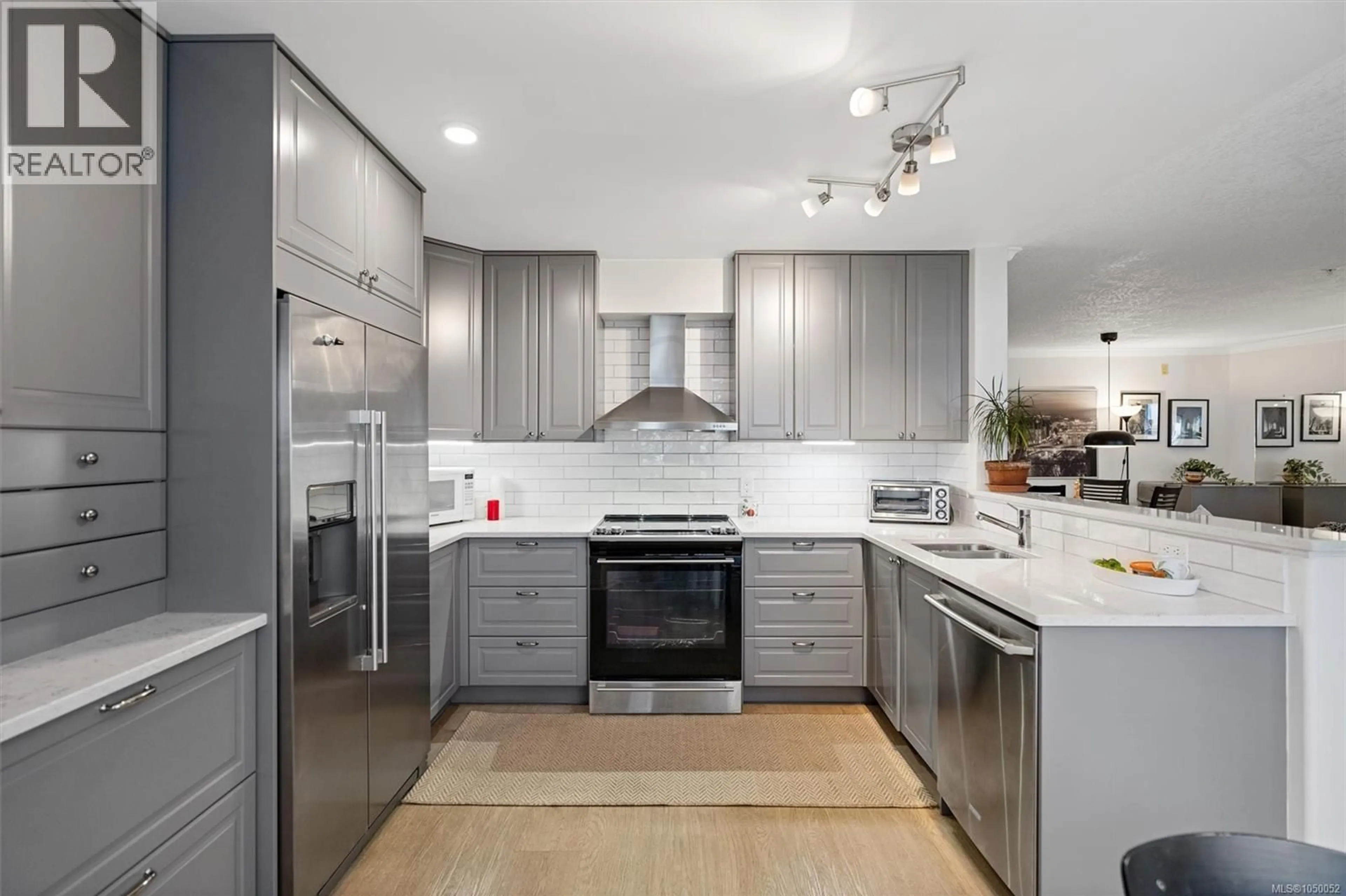 Contemporary kitchen, unknown for 21 - 405 QUEBEC STREET, Victoria British Columbia V8V4Z2
