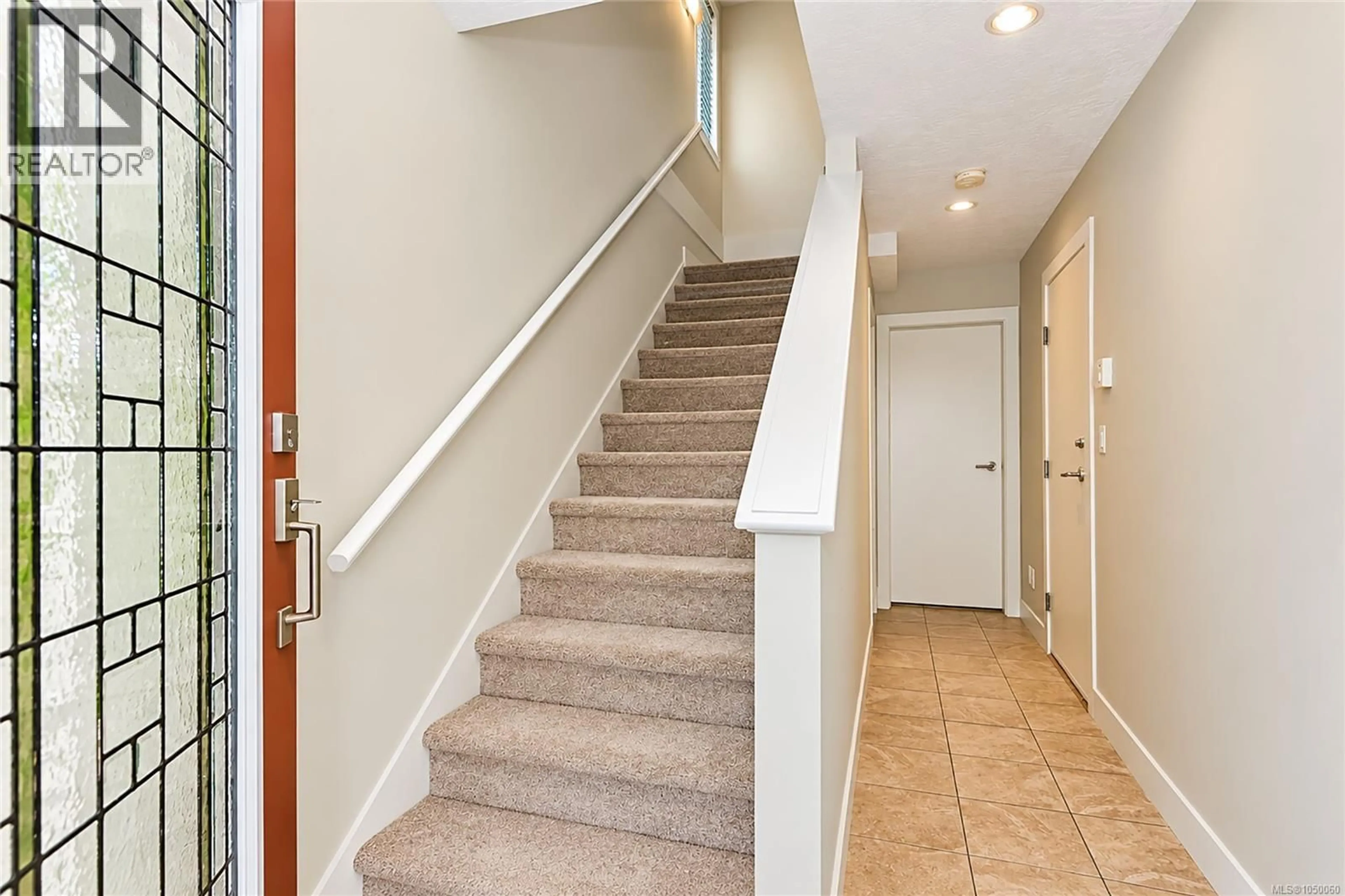Indoor entryway for 2105 GREENHILL RISE, Langford British Columbia V9B0J1