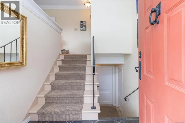 3884 FINNERTY ROAD, Saanich 3