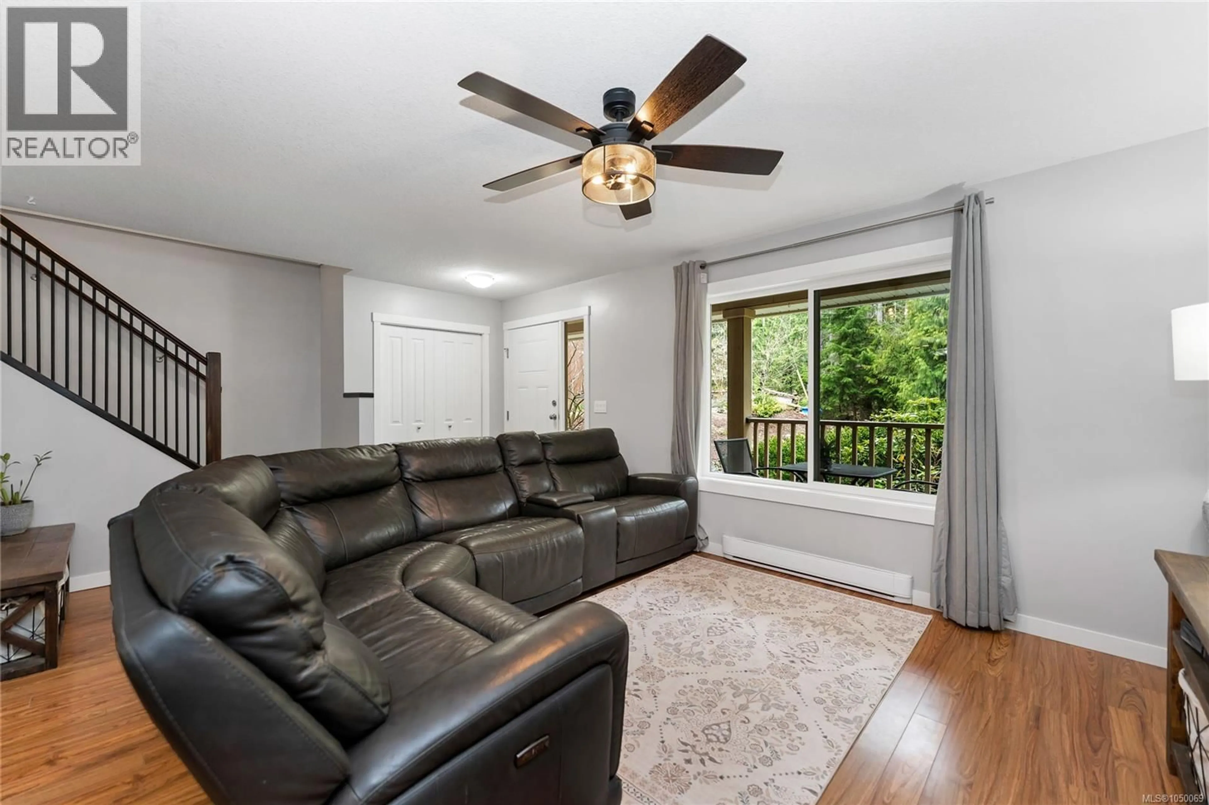 Living room with furniture, unknown for 2071 MABLE ROAD, Shawnigan Lake British Columbia V0R2W3