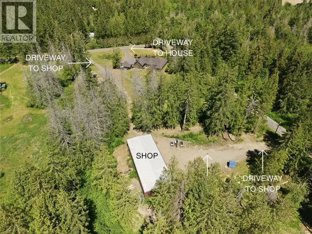 990 VIEW ROAD, Qualicum Beach 2