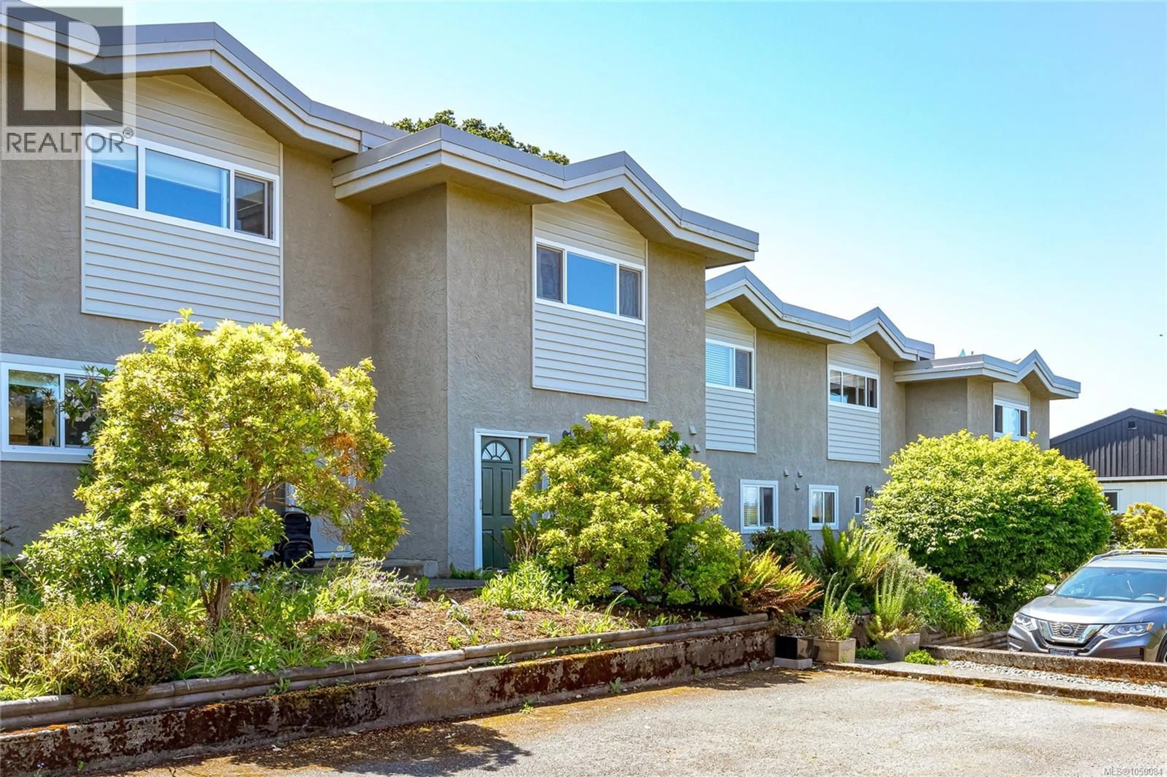 Home with vinyl exterior material, unknown for 4 - 869 SWAN STREET, Saanich British Columbia V8X2Z2
