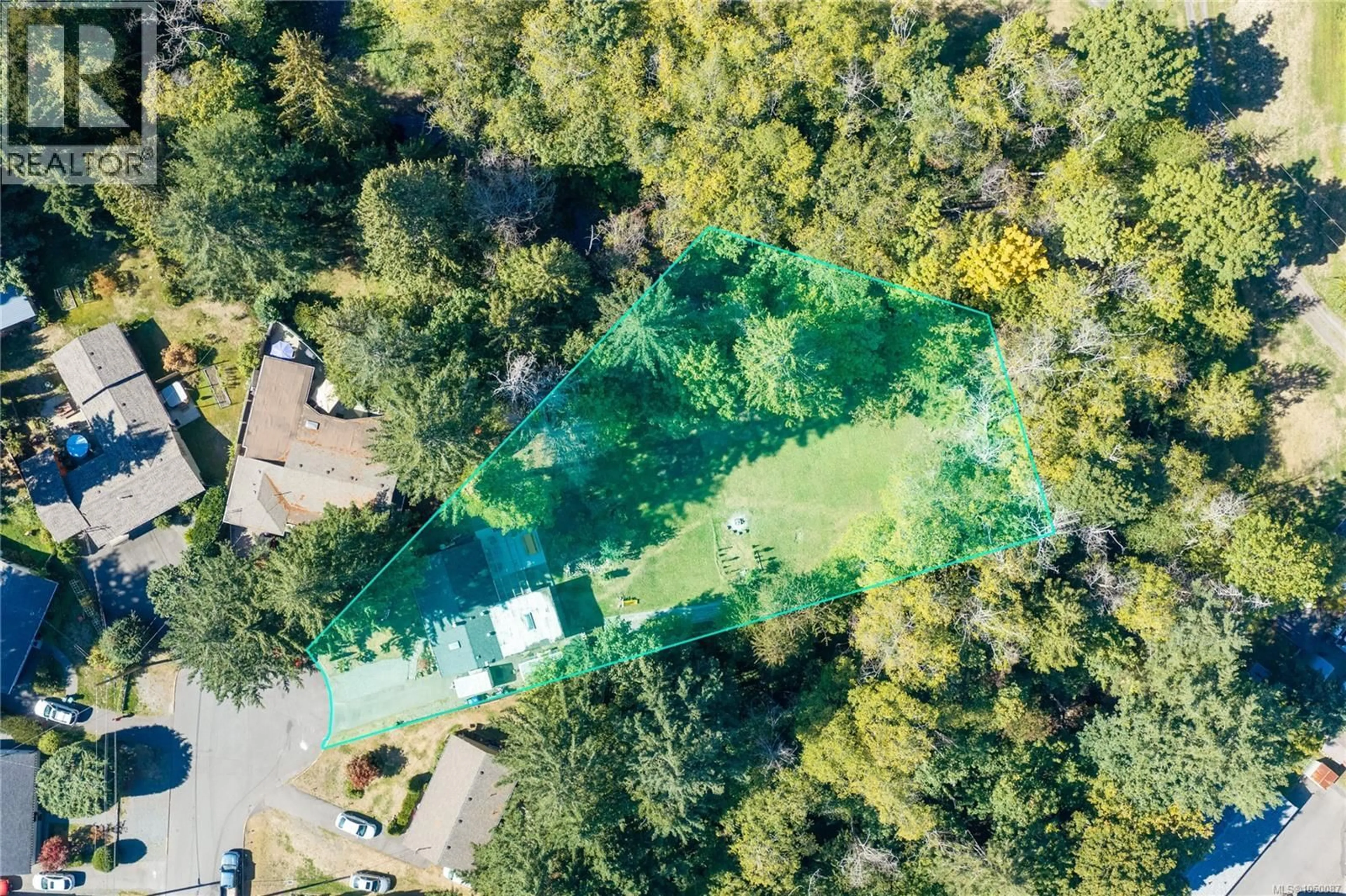 A pic from outside/outdoor area/front of a property/back of a property/a pic from drone, forest/trees view for 608 BROOKESIDE PLACE, Nanaimo British Columbia V9R5T8