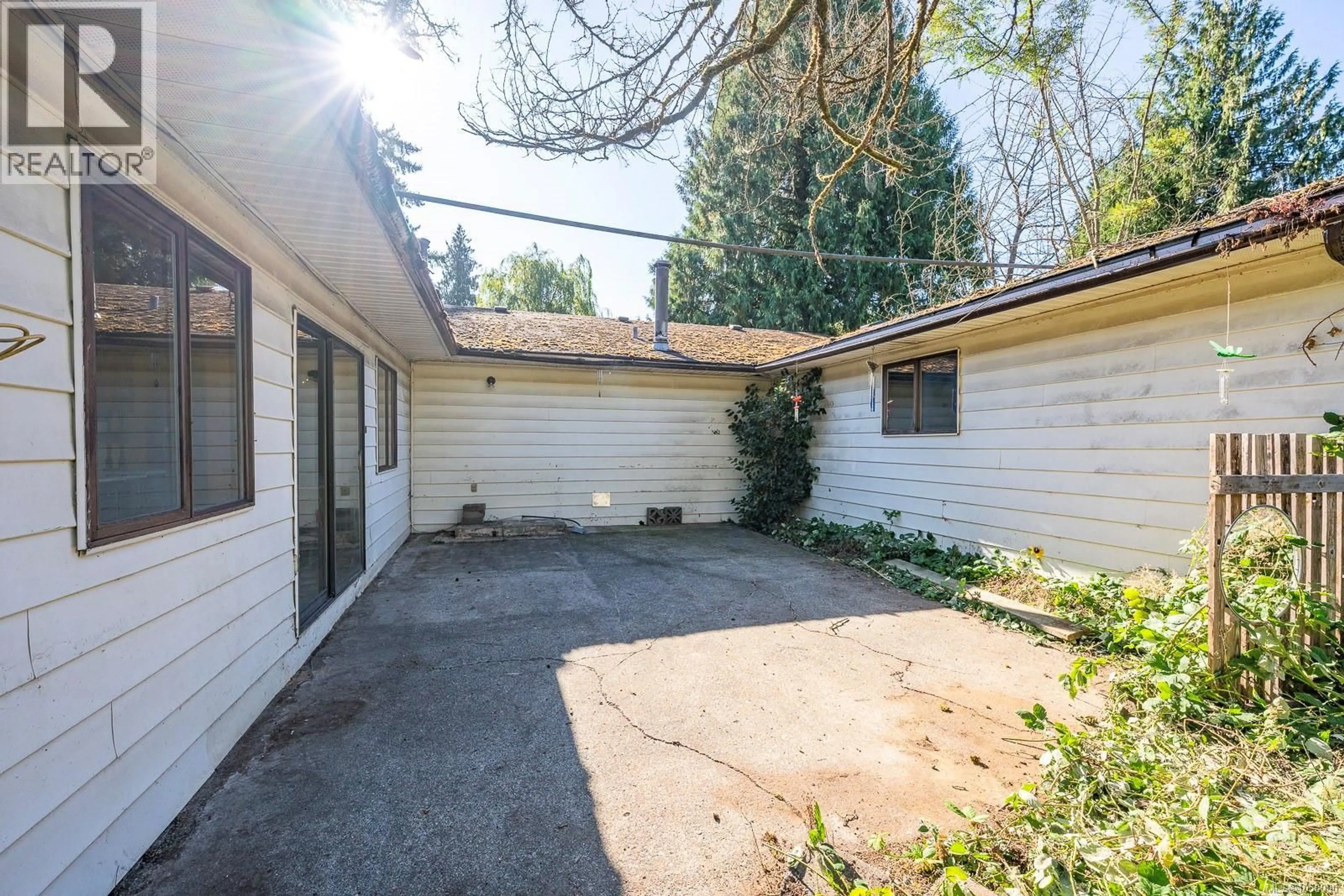 Patio, street for 2547 MABLEY ROAD, Courtenay British Columbia V9N9K2