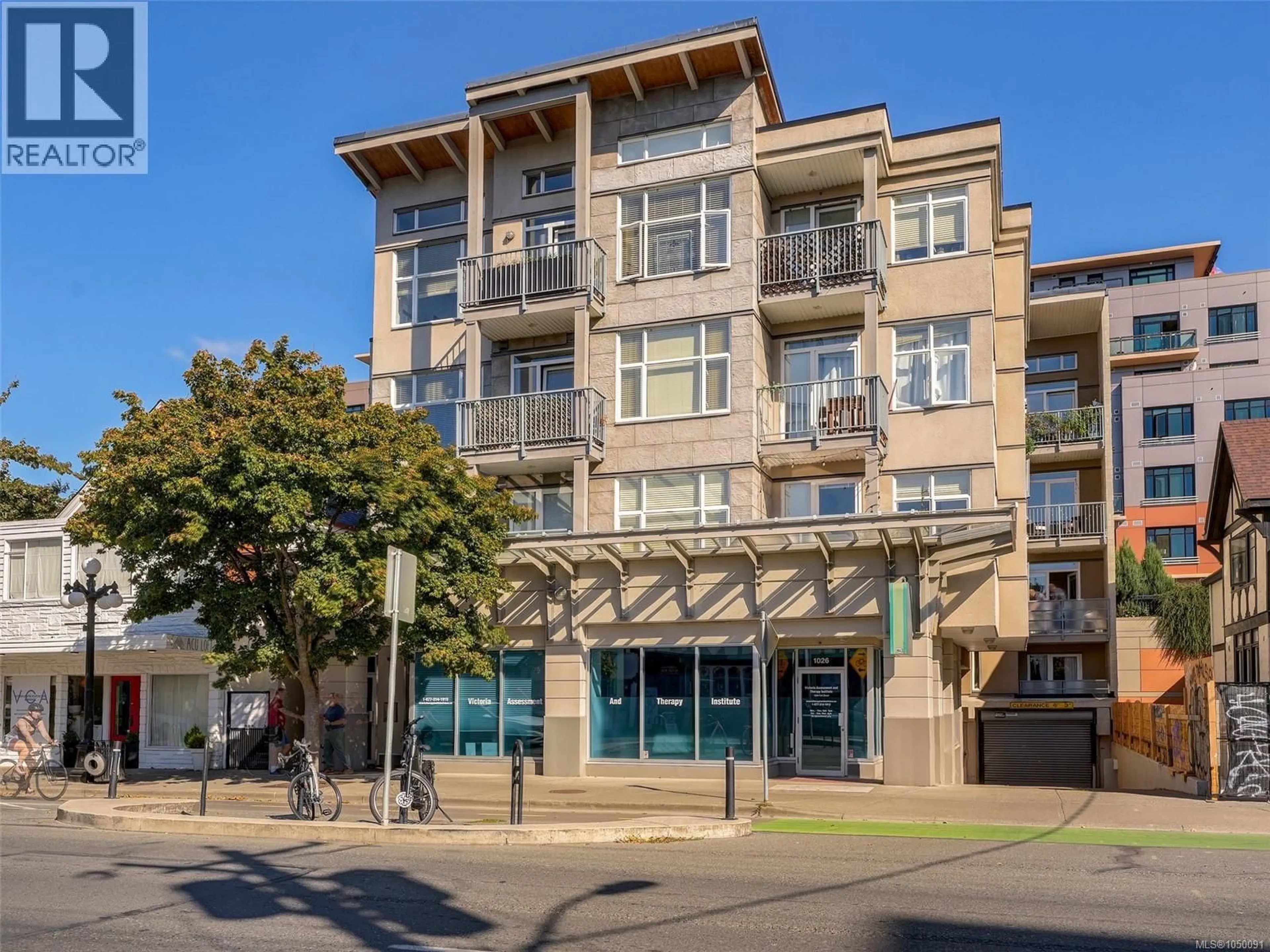 Unknown for 203 - 1022 FORT STREET, Victoria British Columbia V8V3K4