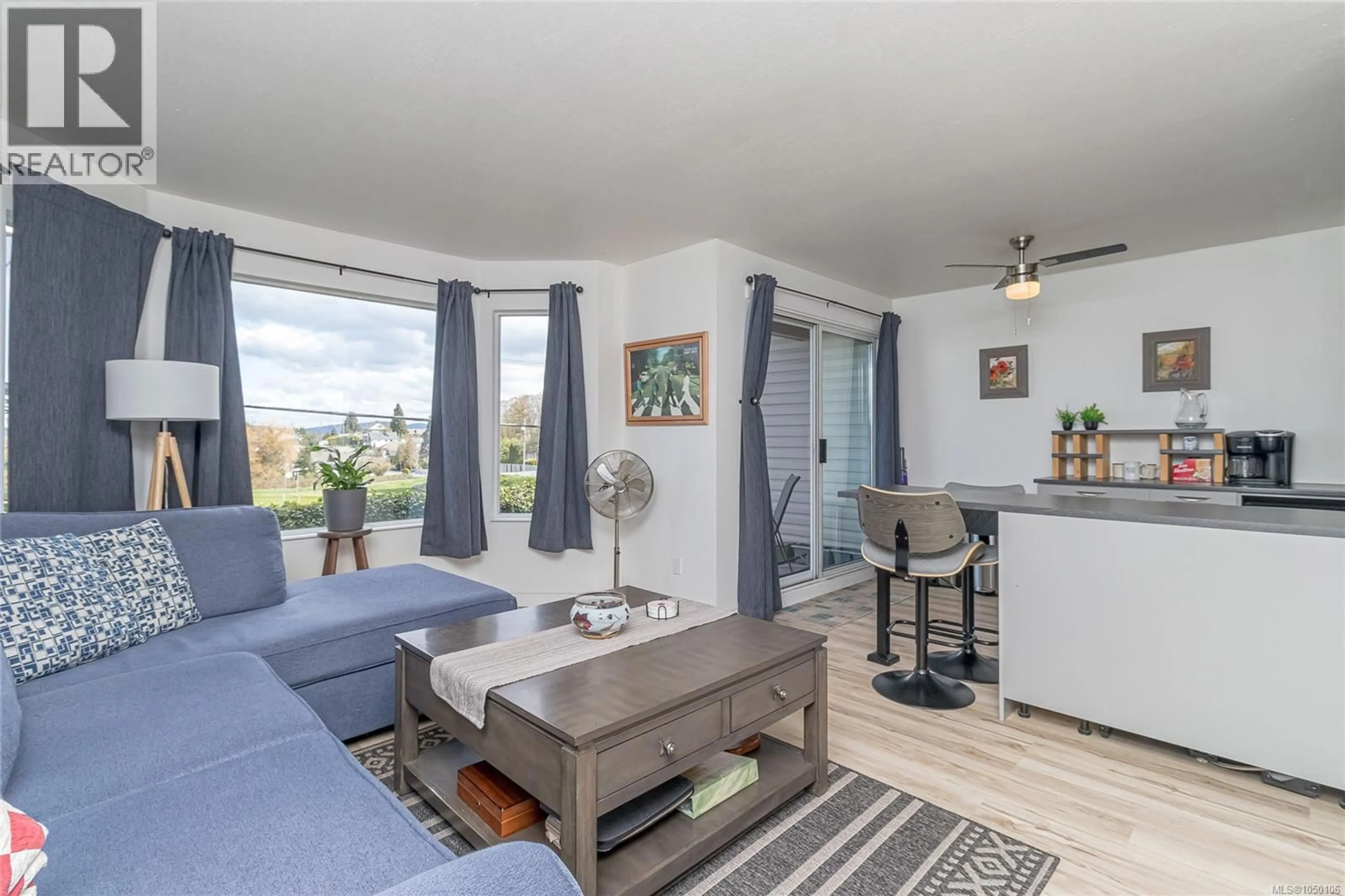 Living room with furniture, unknown for 107 - 9916 DANIEL STREET, Chemainus British Columbia V0R1K1