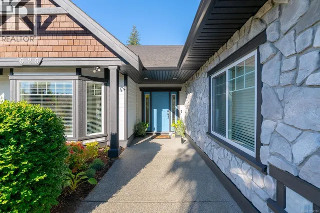 929 DELOUME ROAD, Mill Bay 4