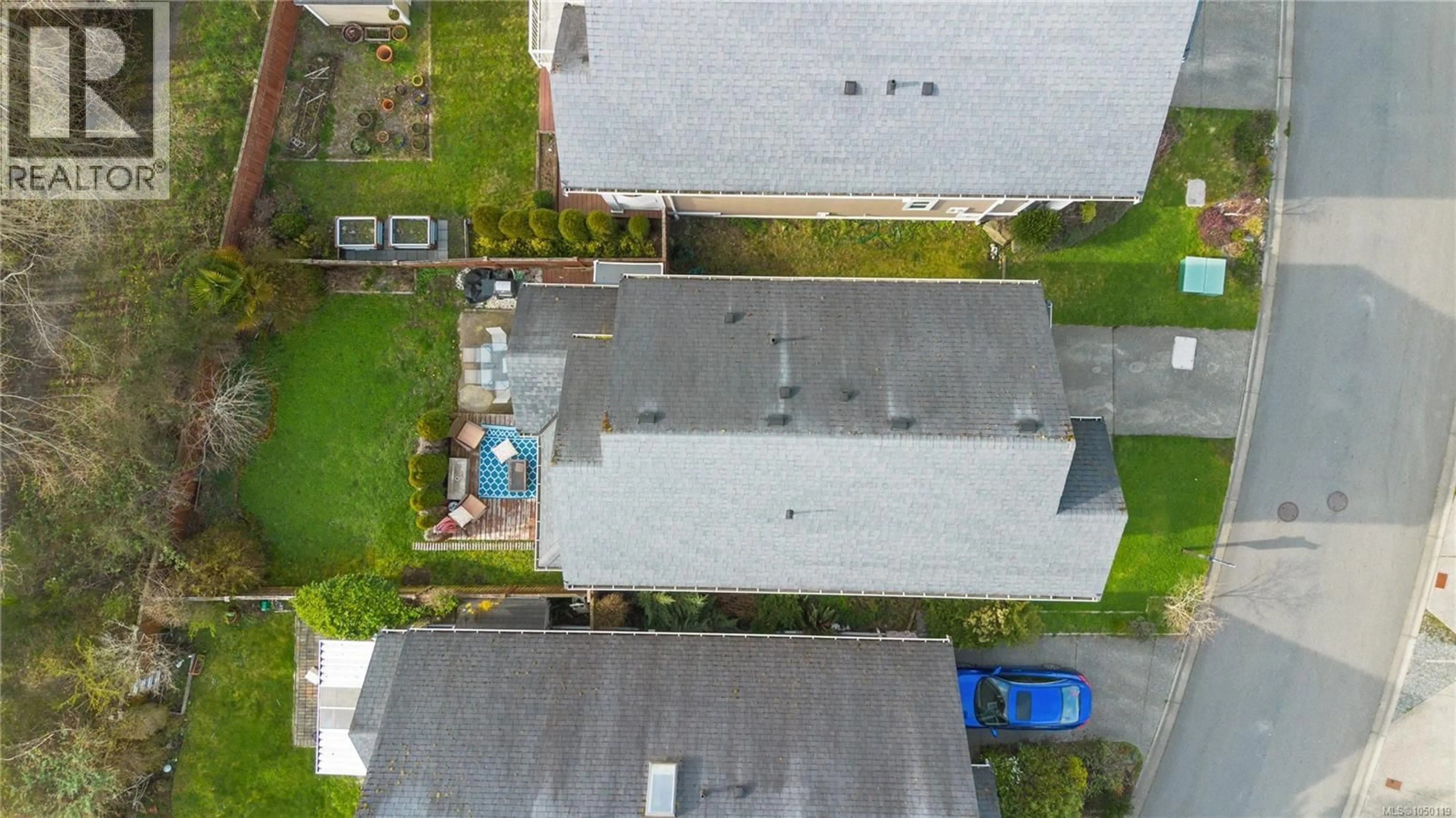 A pic from outside/outdoor area/front of a property/back of a property/a pic from drone, unknown for 106 - 2260 MAPLE AVENUE NORTH, Sooke British Columbia V9Z1L2
