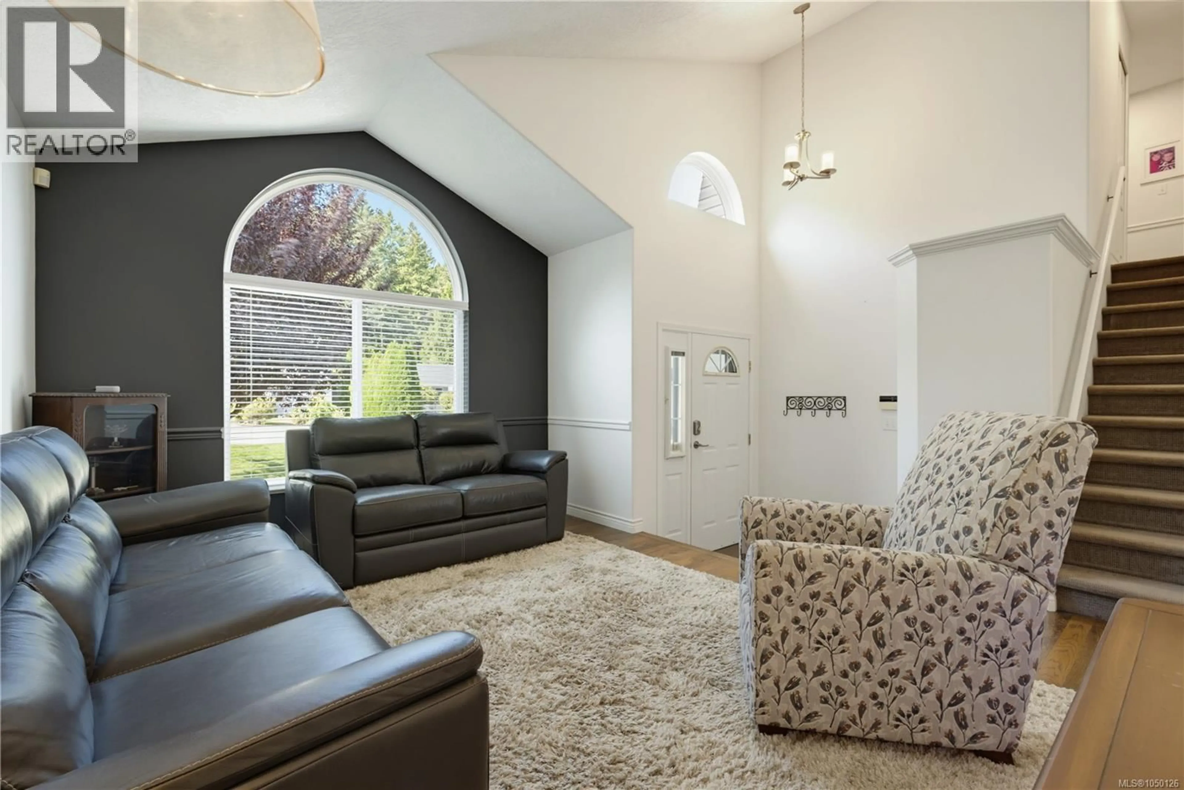 Living room with furniture, unknown for 836 GLENGARRY CRESCENT, Nanaimo British Columbia V9R6P3
