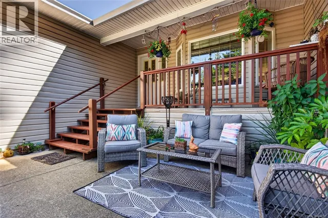 429 HOWES ROAD, Sayward 3