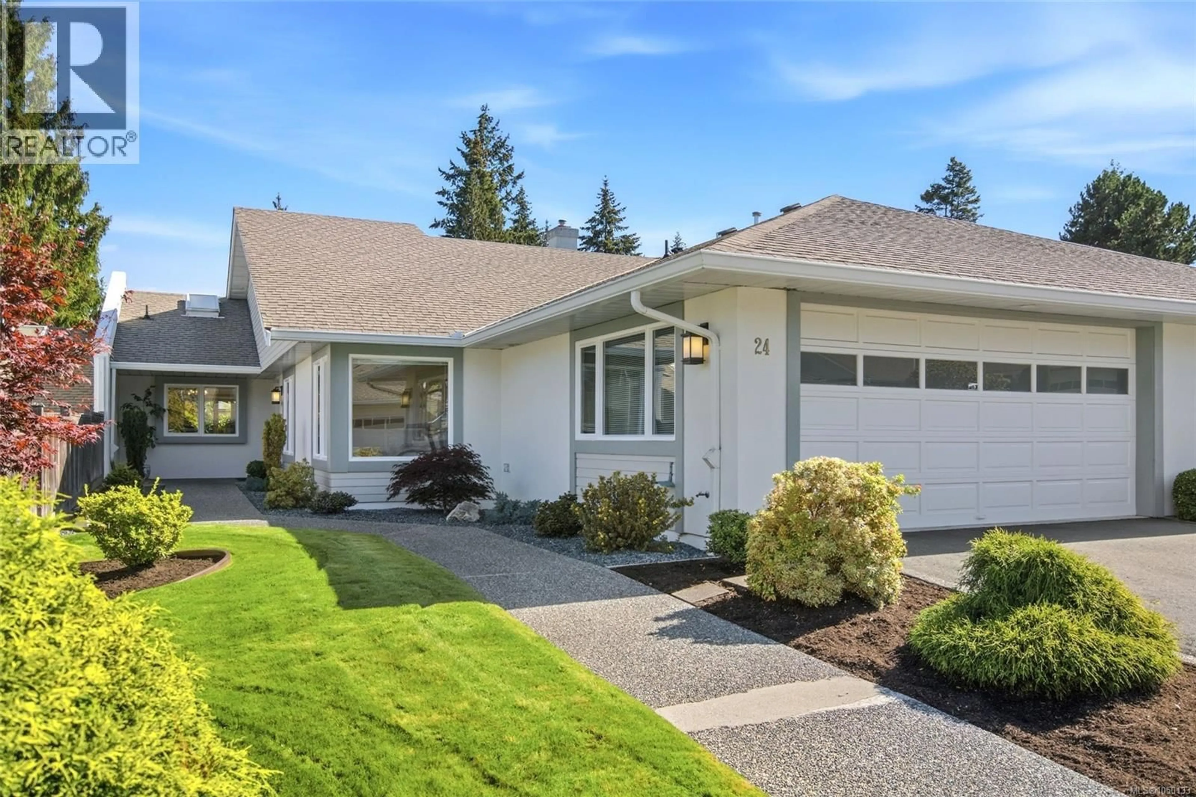 Home with vinyl exterior material, street for 24 - 639 ARBUTUS STREET, Qualicum Beach British Columbia V9K1P4