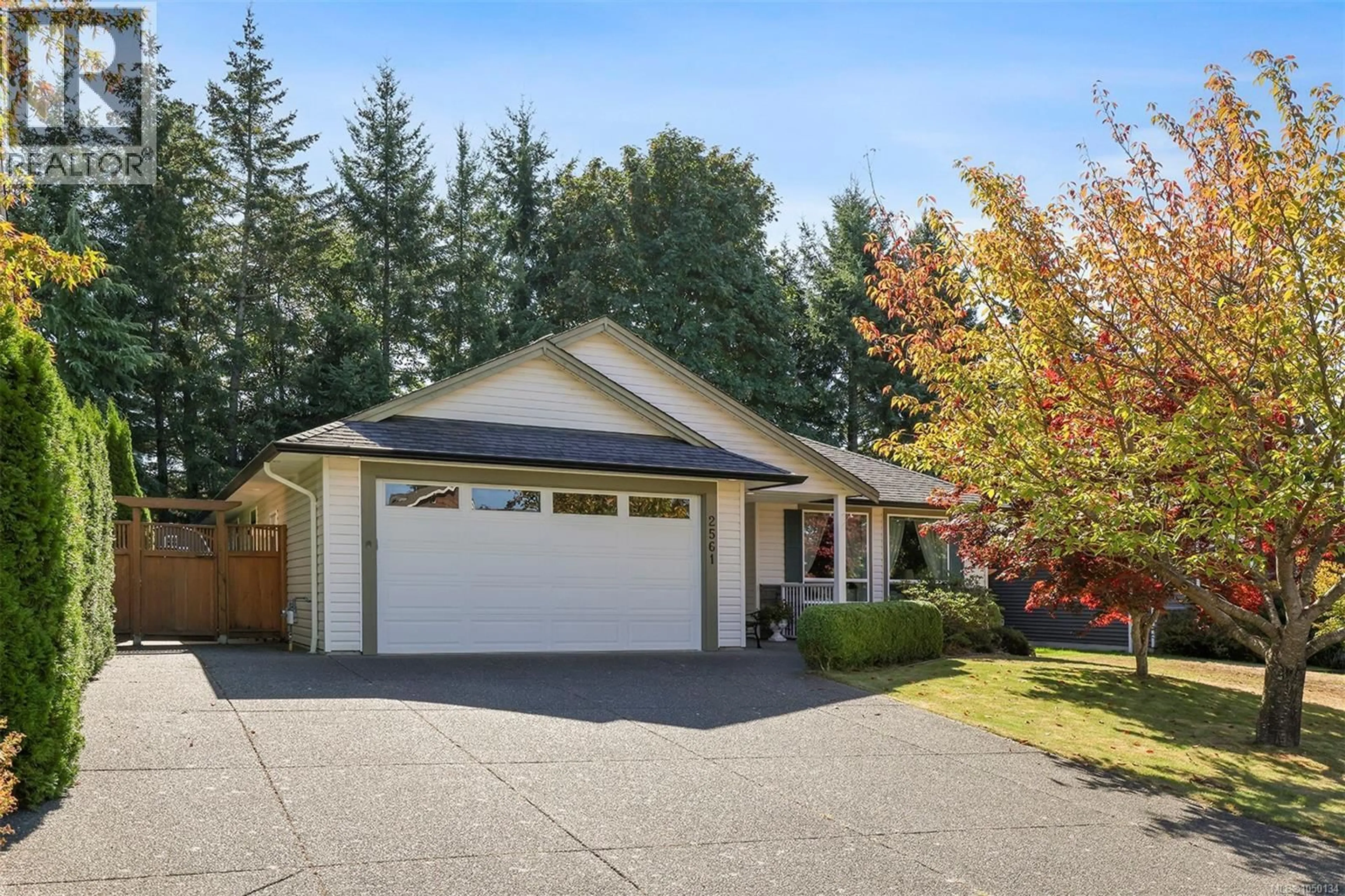 Home with vinyl exterior material, street for 2561 HEBRIDES CRESCENT, Courtenay British Columbia V9N3Z7