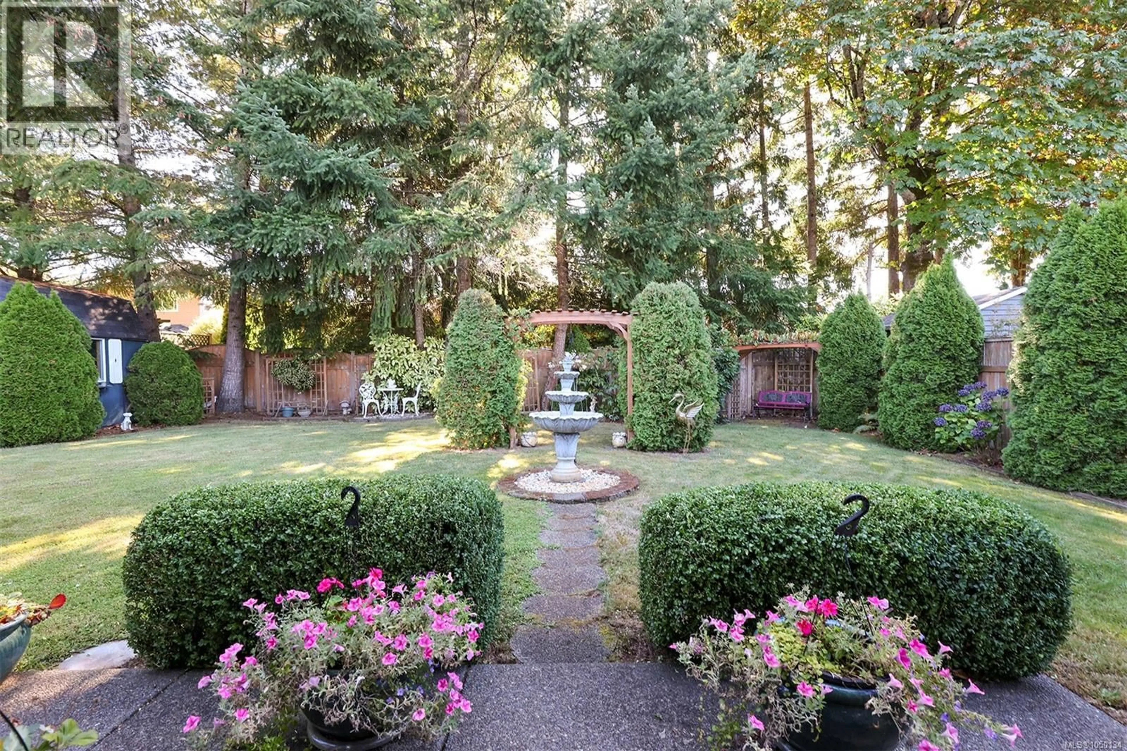 Patio, street for 2561 HEBRIDES CRESCENT, Courtenay British Columbia V9N3Z7