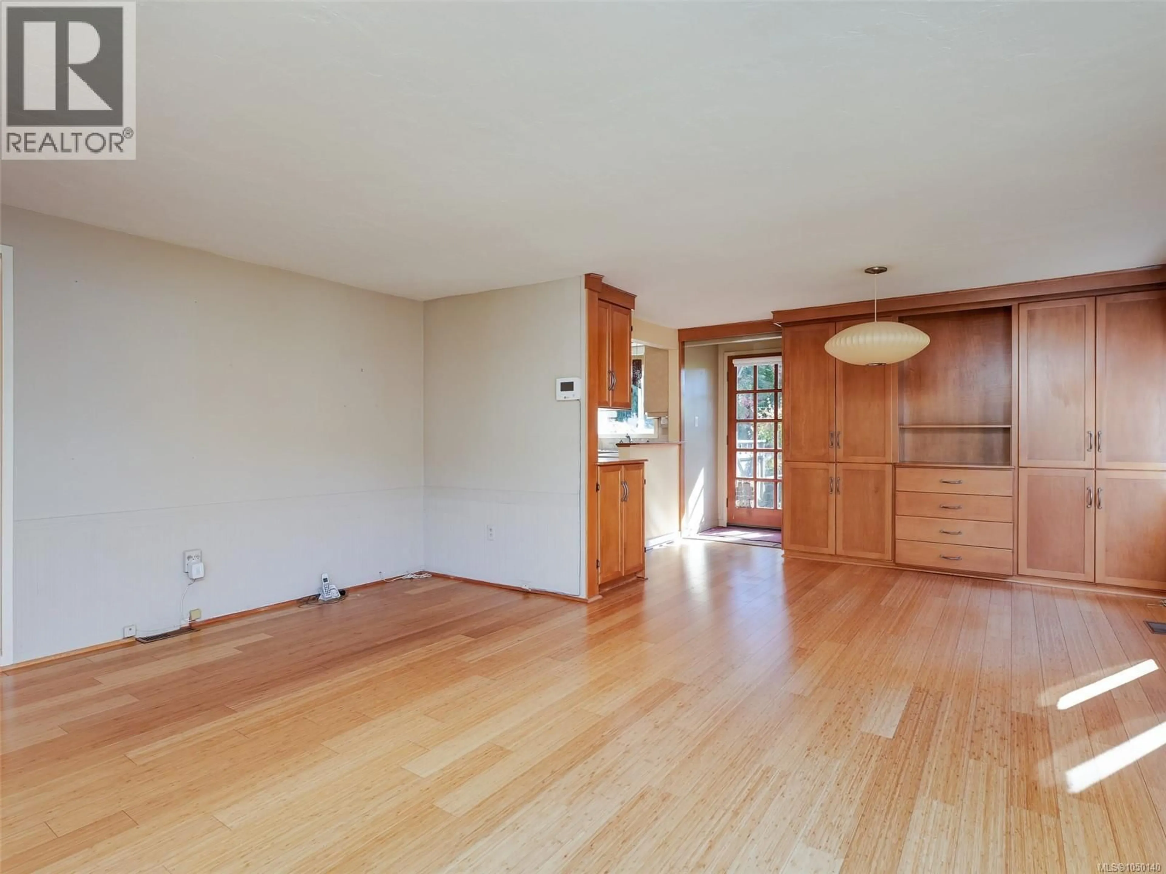 A pic of a room for 865 BANK STREET, Victoria British Columbia V8S4A8