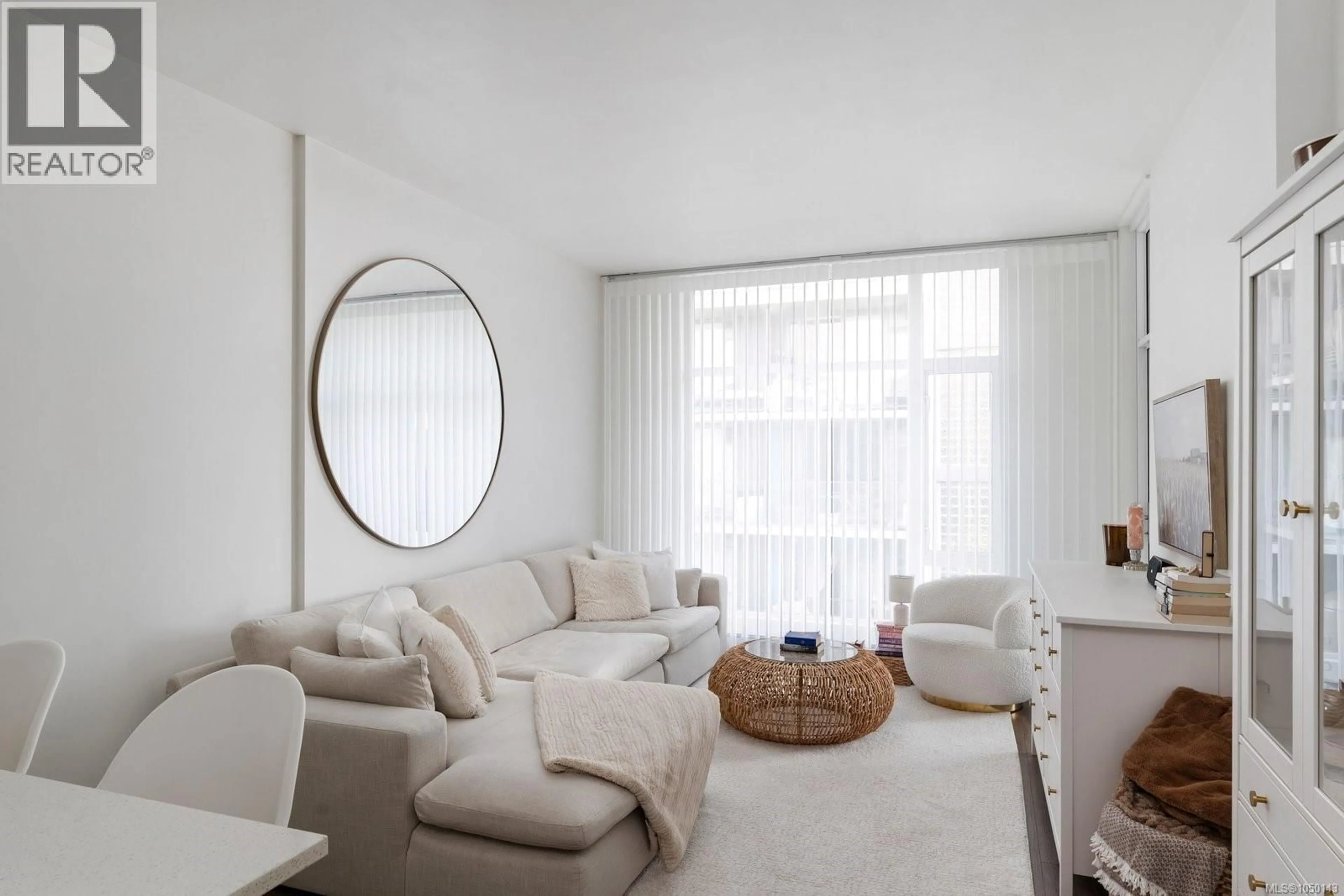 Living room with furniture, unknown for 1008 - 1090 JOHNSON STREET, Victoria British Columbia V8V0B3