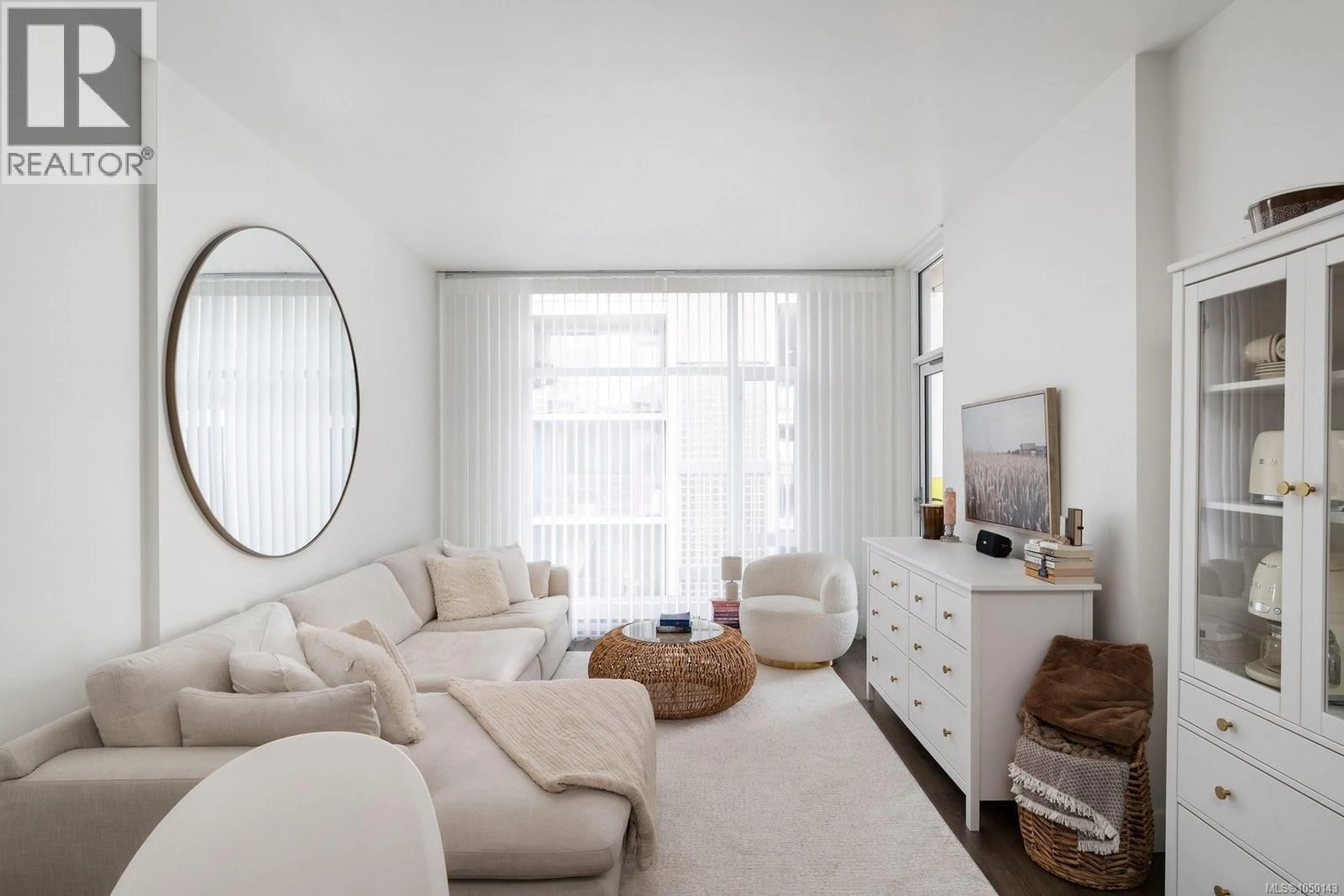 Living room with furniture, unknown for 1008 - 1090 JOHNSON STREET, Victoria British Columbia V8V0B3