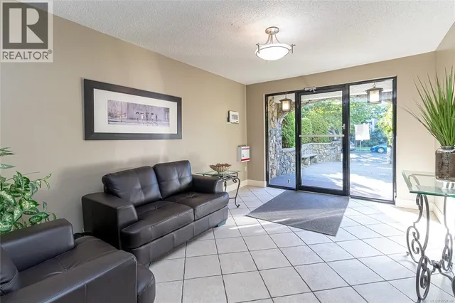 304 - 1039 LINDEN AVENUE, Victoria 3