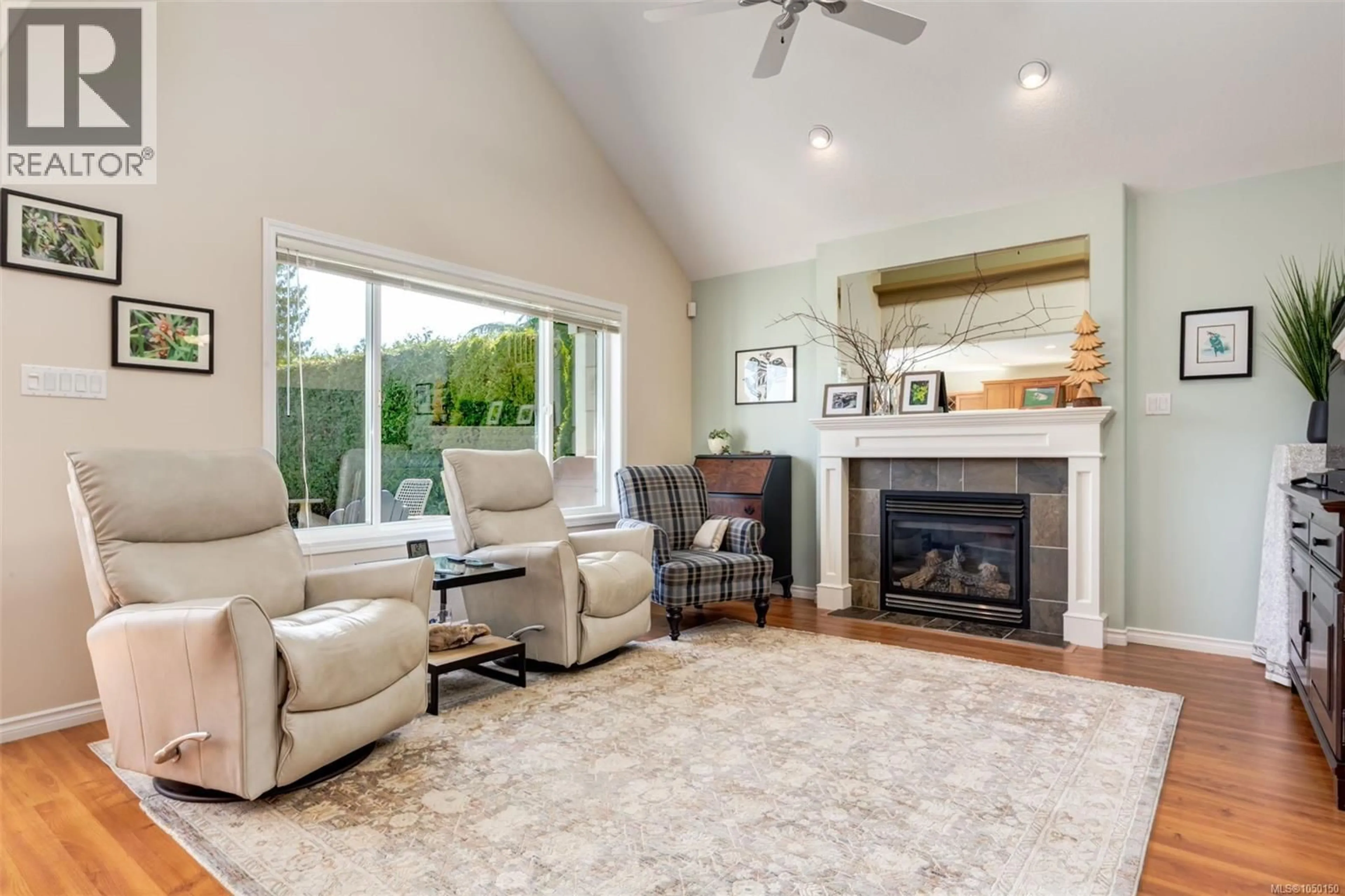 Living room with furniture, unknown for 1153 ROBERTON BOULEVARD, Parksville British Columbia V9P2R6