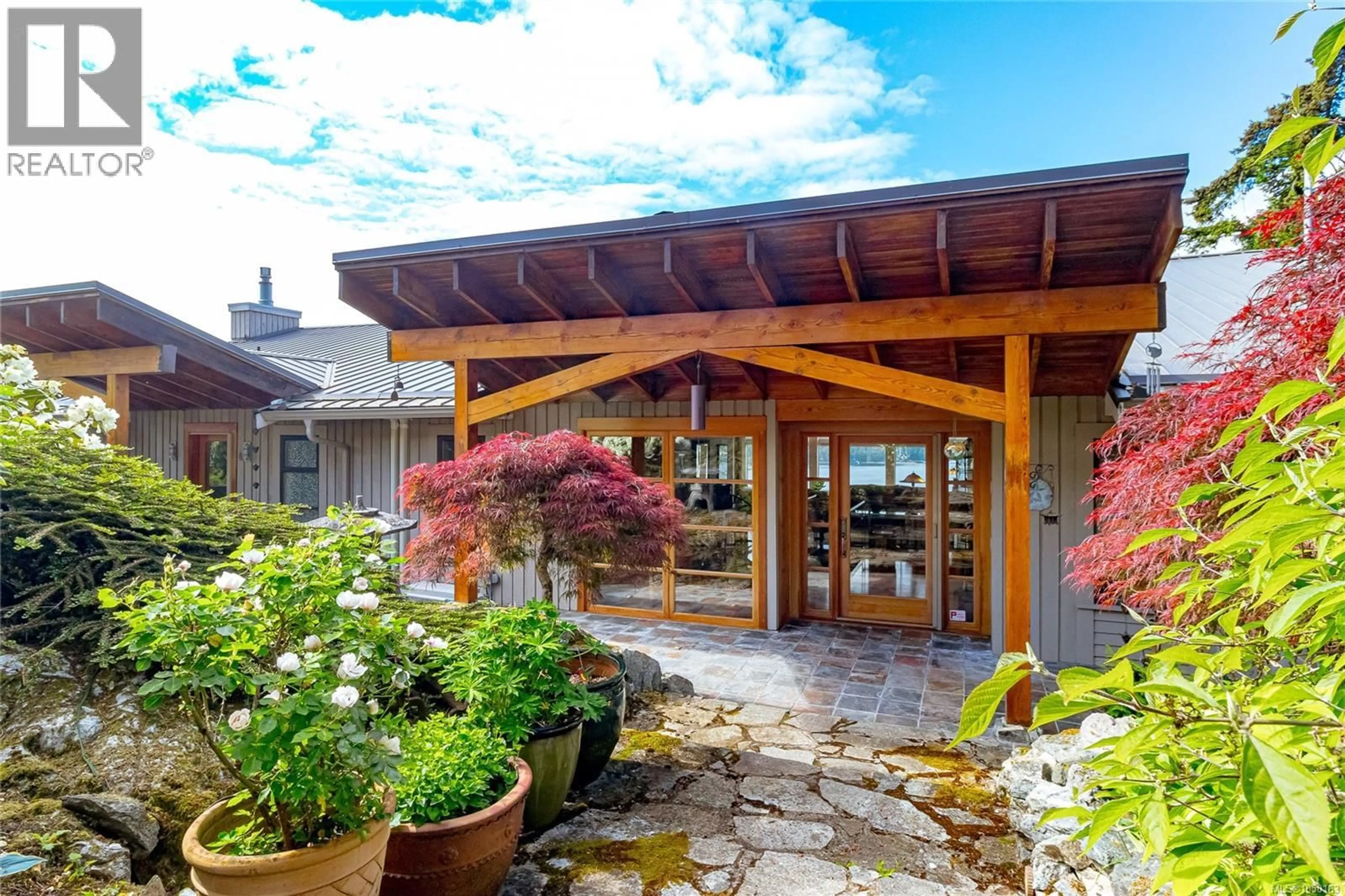 Patio, unknown for 526 BAYVIEW PLACE, Duncan British Columbia V9L5X7