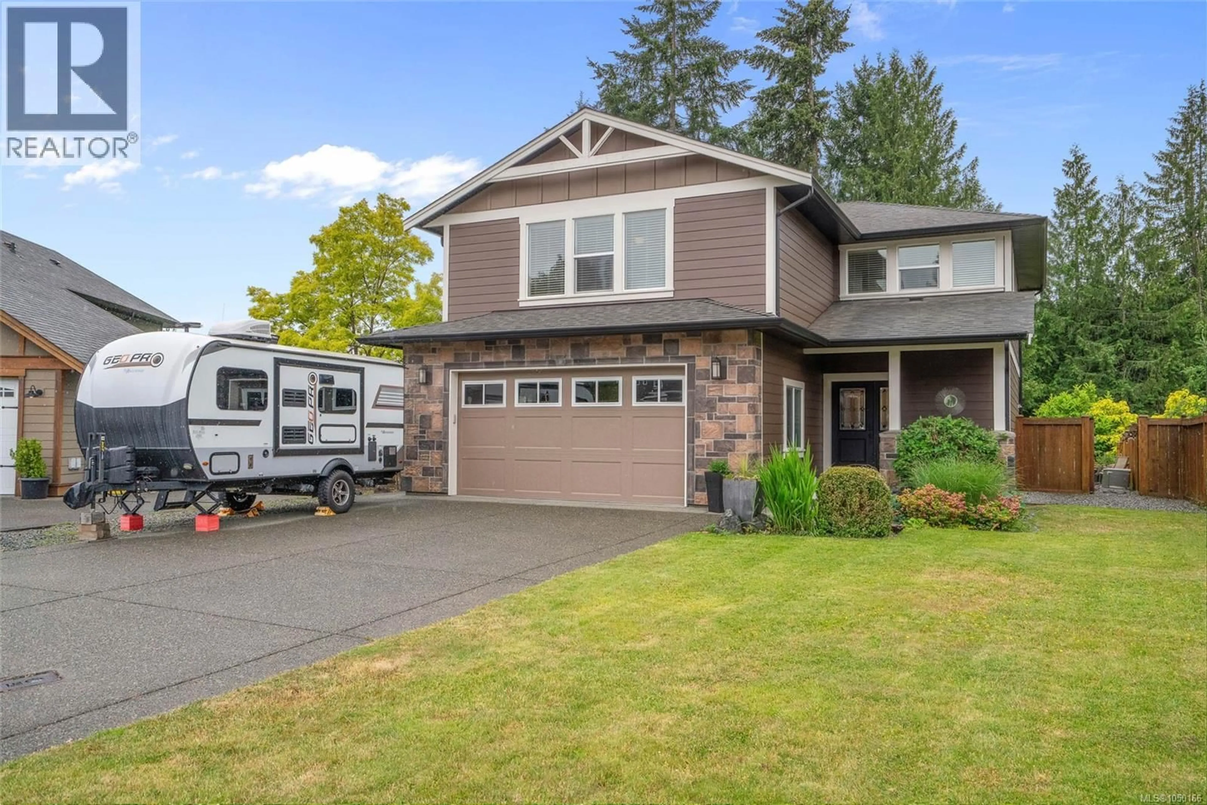 Home with vinyl exterior material, street for 3638 SOREN PLACE, Cobble Hill British Columbia V0R1L0