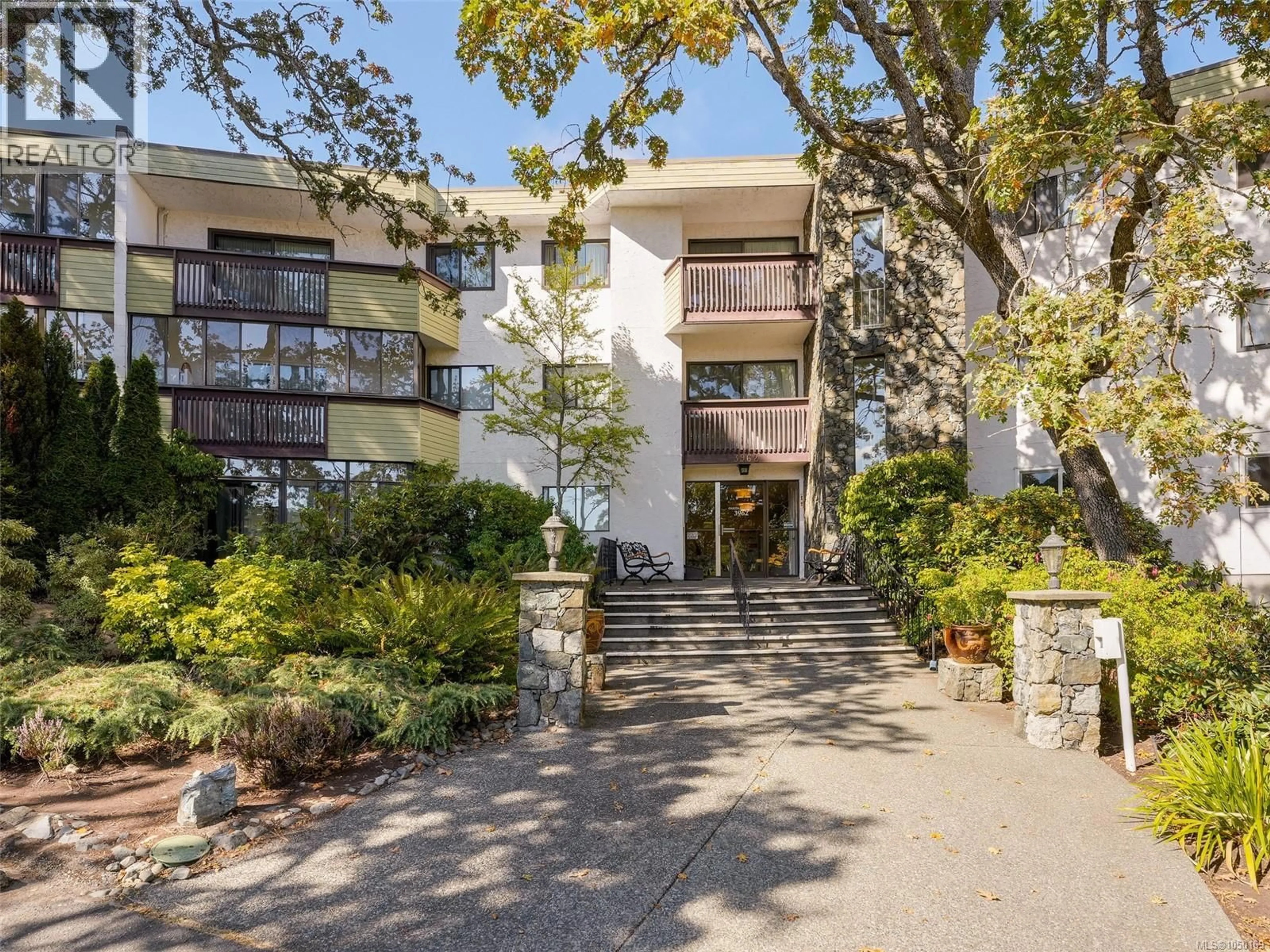Unknown for 312 - 3962 CEDAR HILL ROAD, Saanich British Columbia V8N3B8