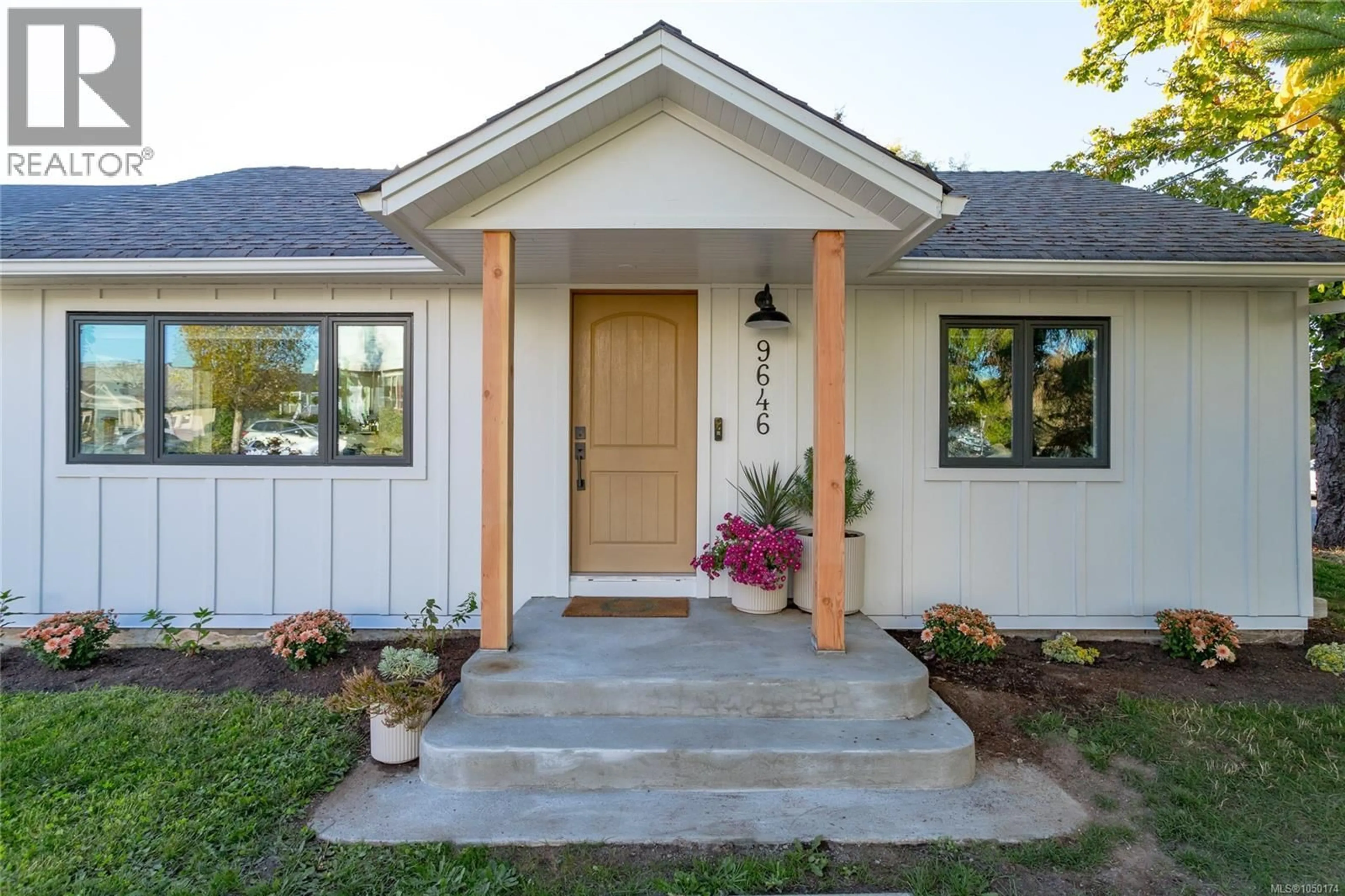Unknown for 9646 FIFTH STREET, Sidney British Columbia V8L2W6