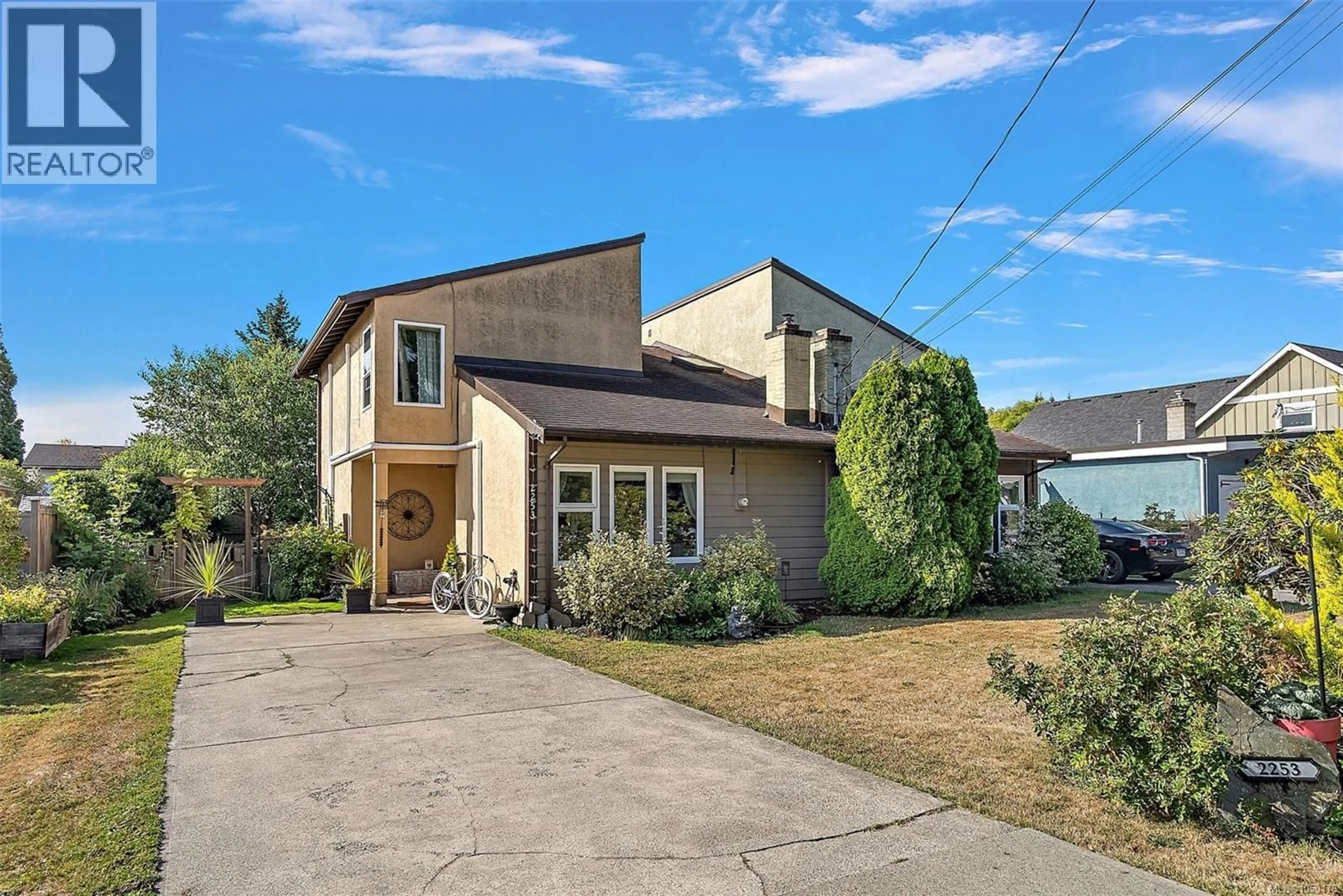 Unknown for 2253 MALAVIEW AVENUE, Sidney British Columbia V8L2E6