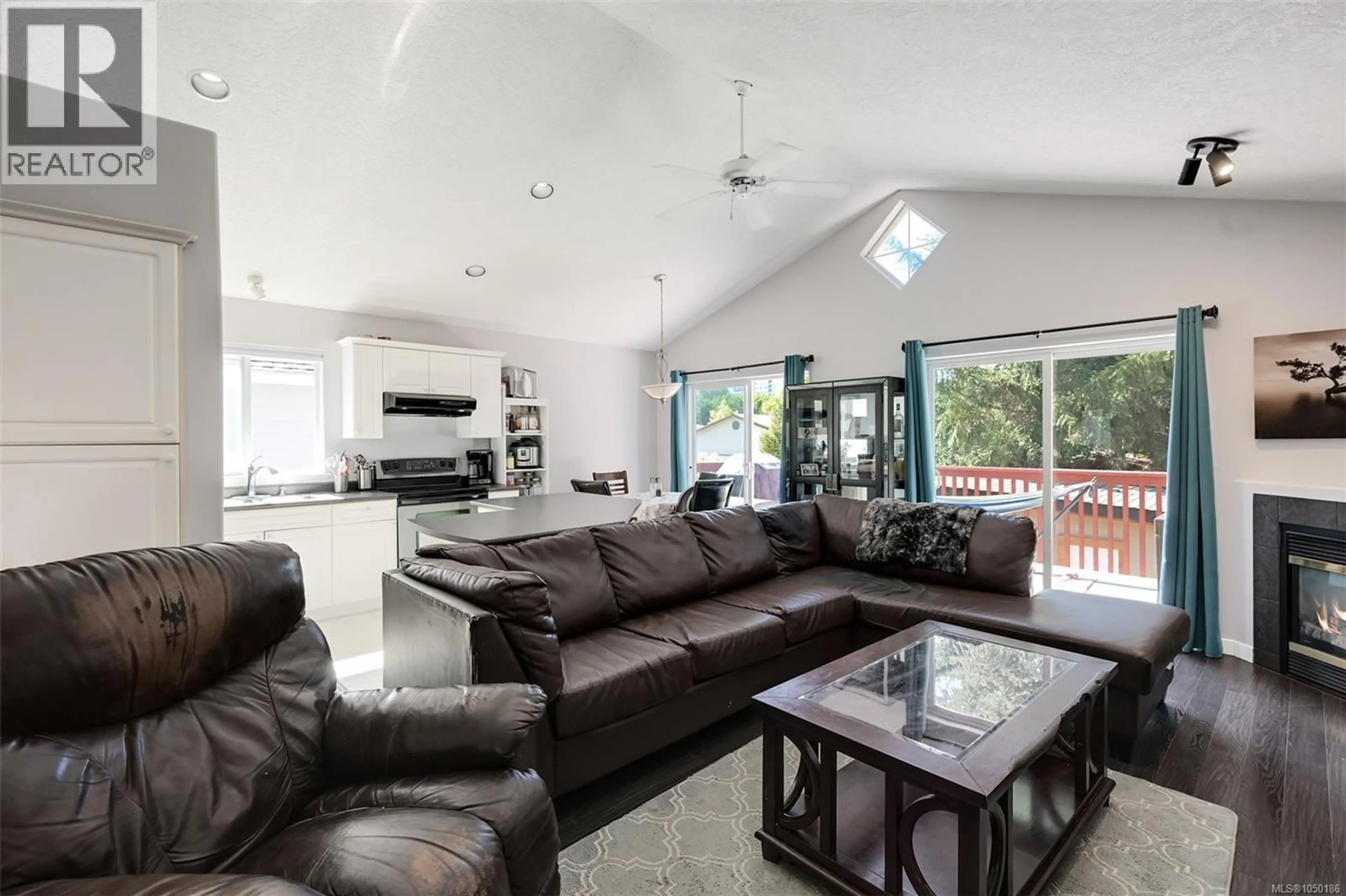Living room with furniture, unknown for 2326 HOYLAKE CRESCENT, Langford British Columbia V9B6K5