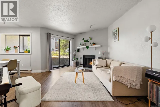 106 - 71 GORGE ROAD WEST, Saanich 2