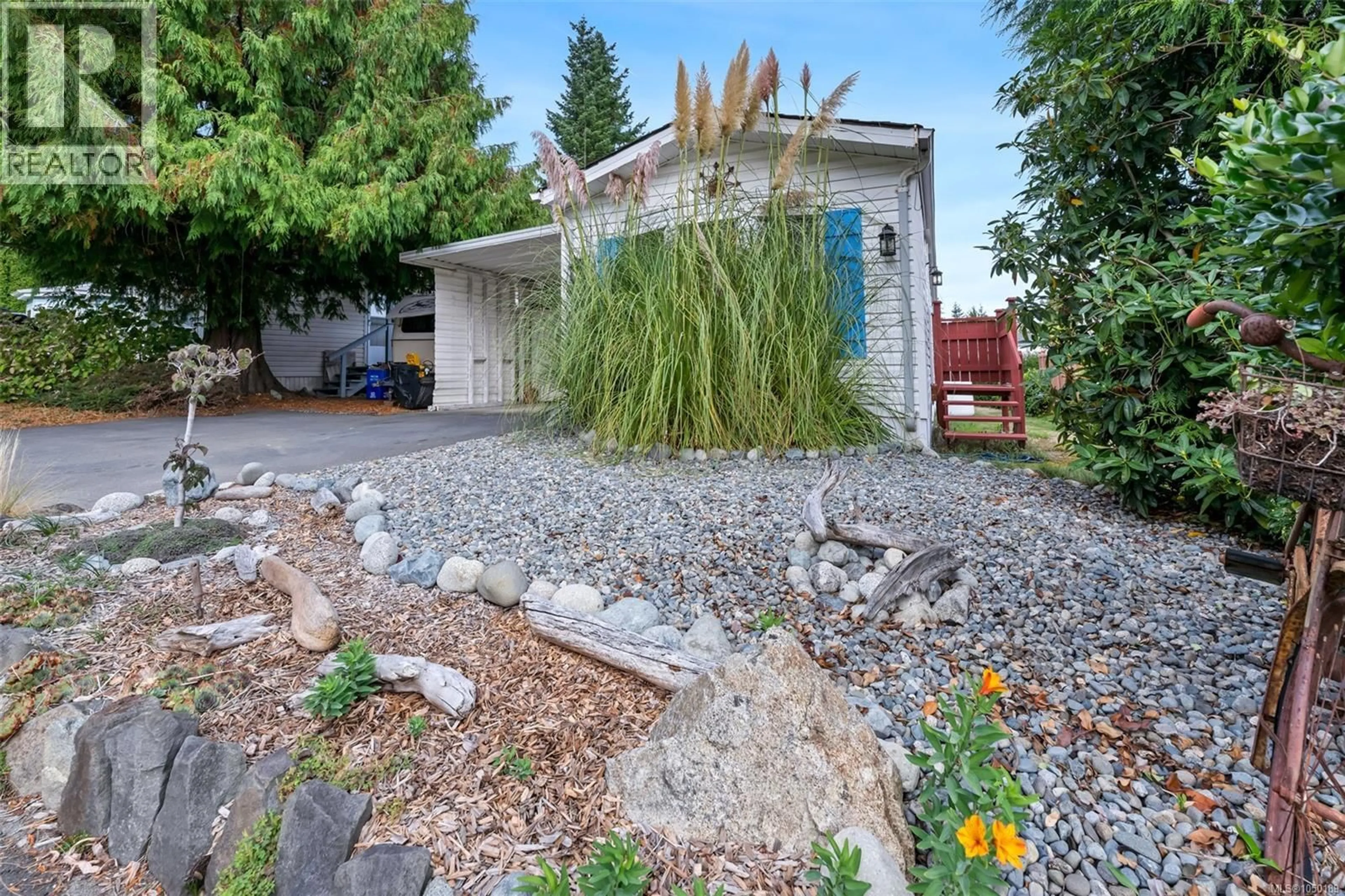 Patio, street for 222 - 2779 STAUTW ROAD, Central Saanich British Columbia V8M2C8