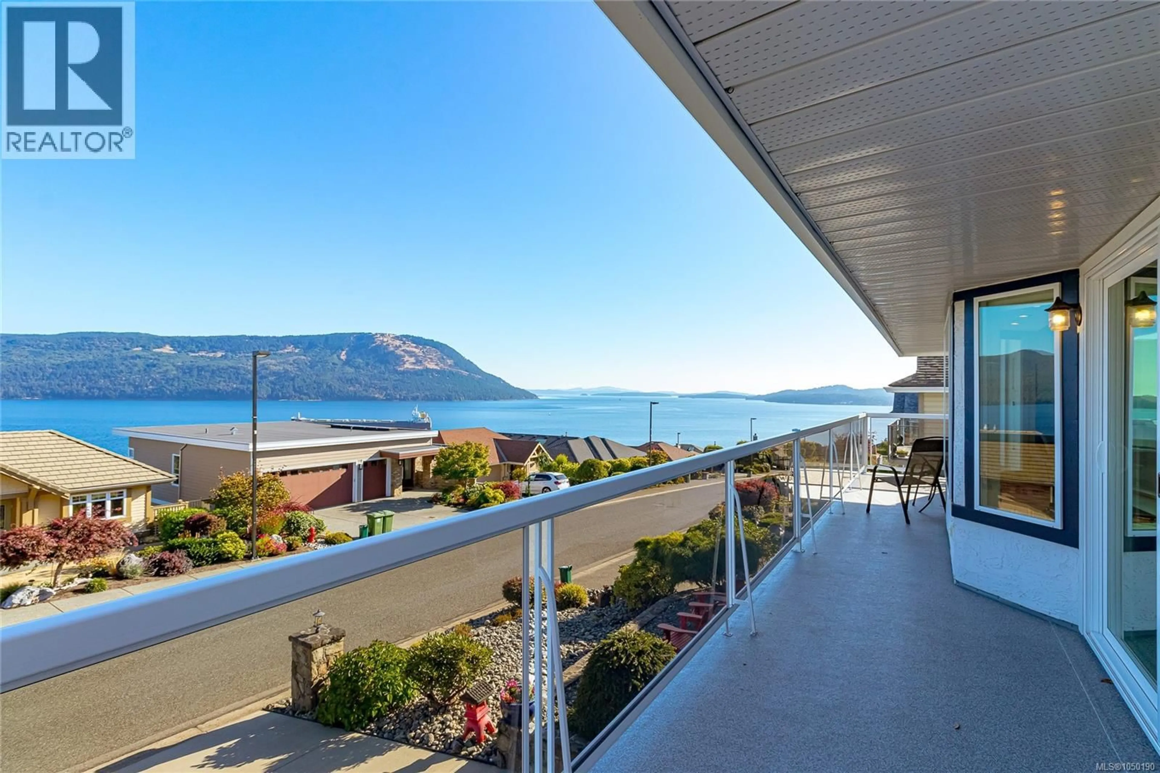Balcony in the apartment, water/lake/river/ocean view for 548 MARINE VIEW, Cobble Hill British Columbia V8H0K8