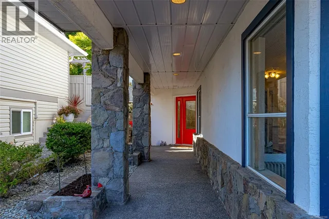 548 MARINE VIEW, Cobble Hill 5