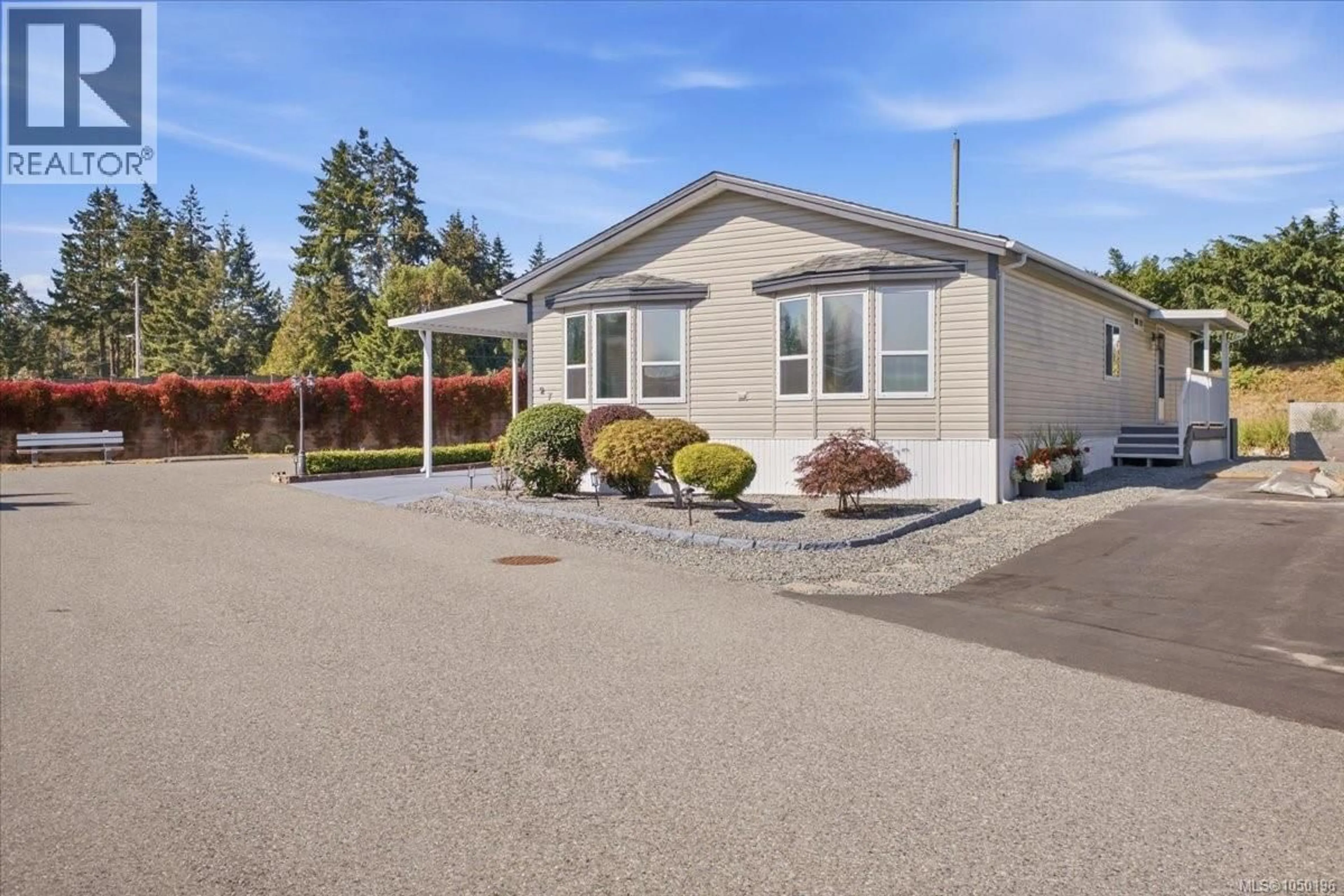 Home with vinyl exterior material, street for 27 - 6325 METRAL DRIVE, Nanaimo British Columbia V9T6P9