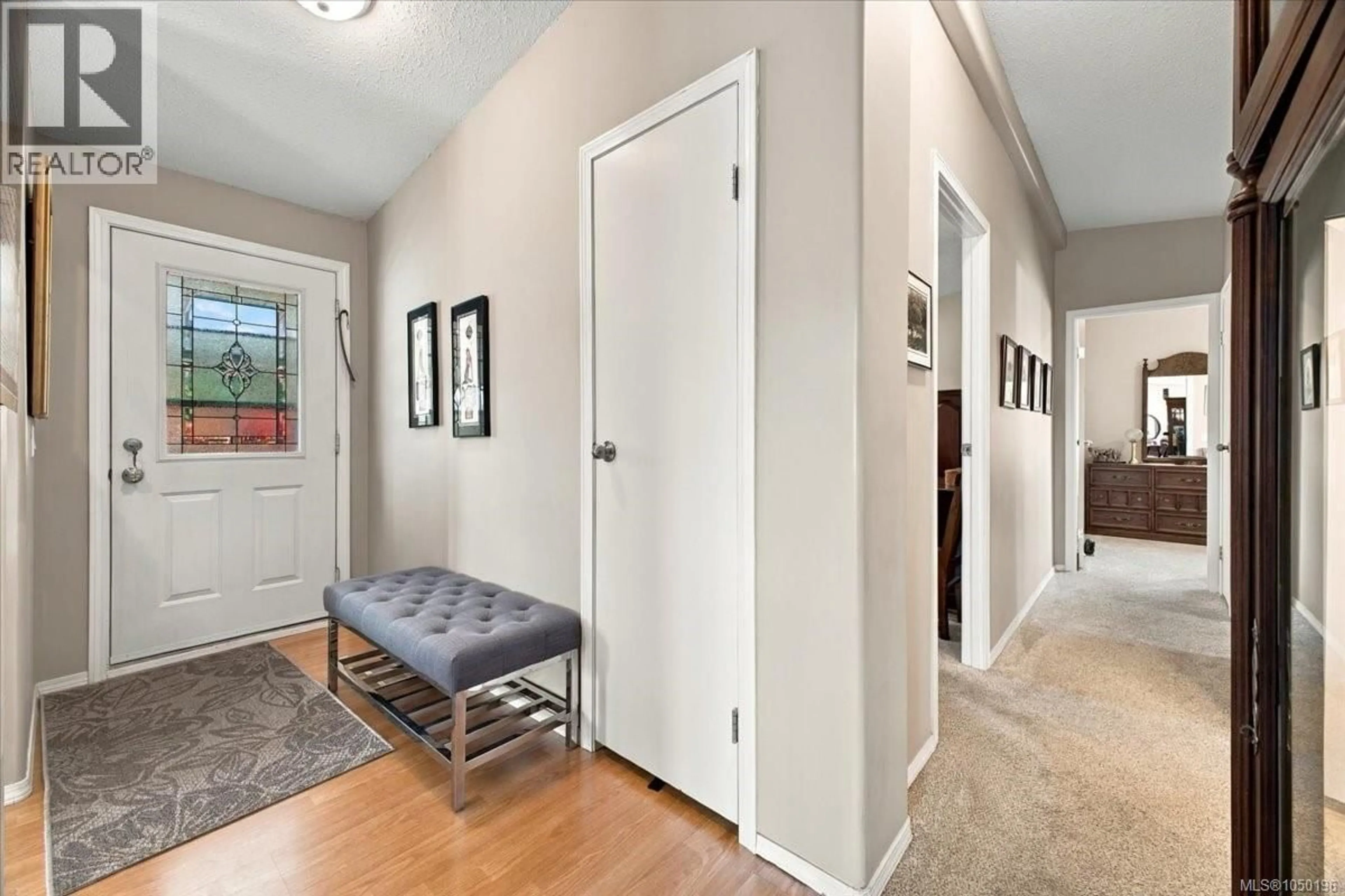 Indoor entryway for 27 - 6325 METRAL DRIVE, Nanaimo British Columbia V9T6P9