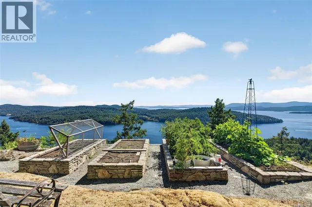 455 HECK HILL ROAD, Mayne Island 5