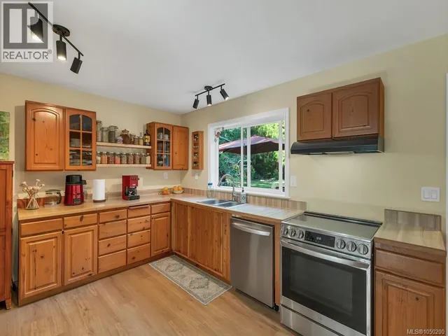 1371 HOOLEY ROAD, Quadra Island 5
