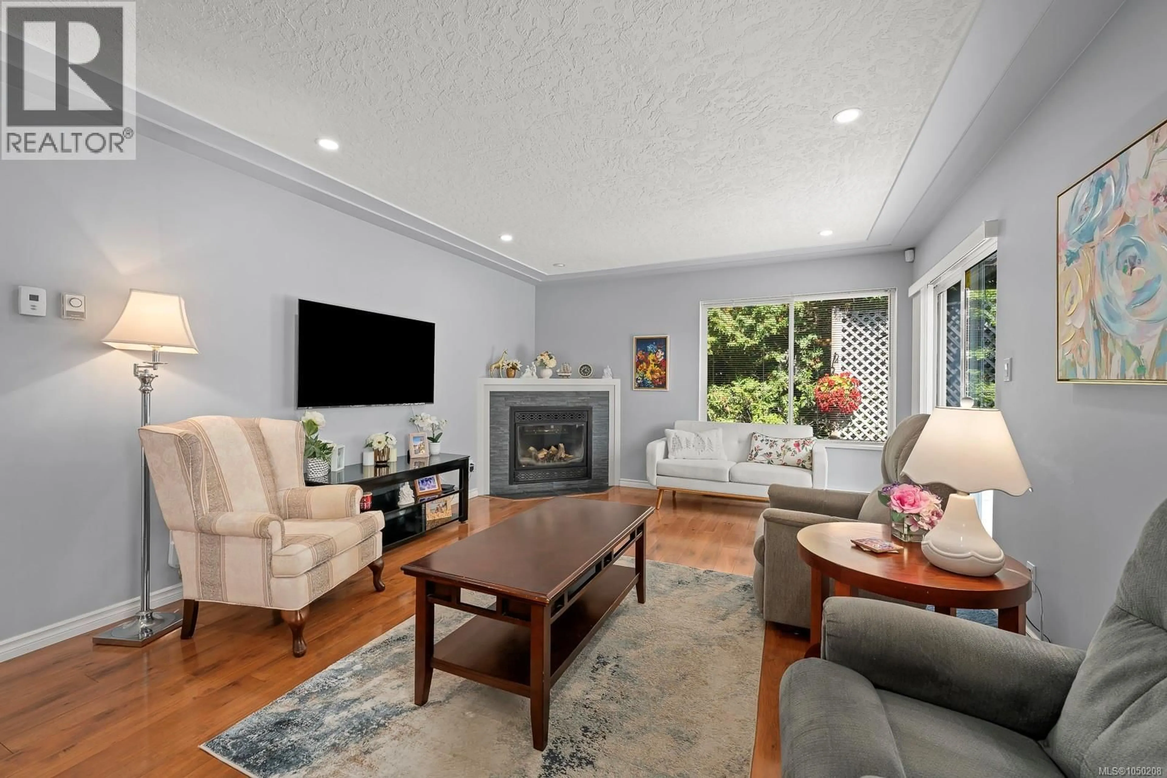 Living room with furniture, unknown for 1 - 950 BRAIDWOOD ROAD, Courtenay British Columbia V9N3R9