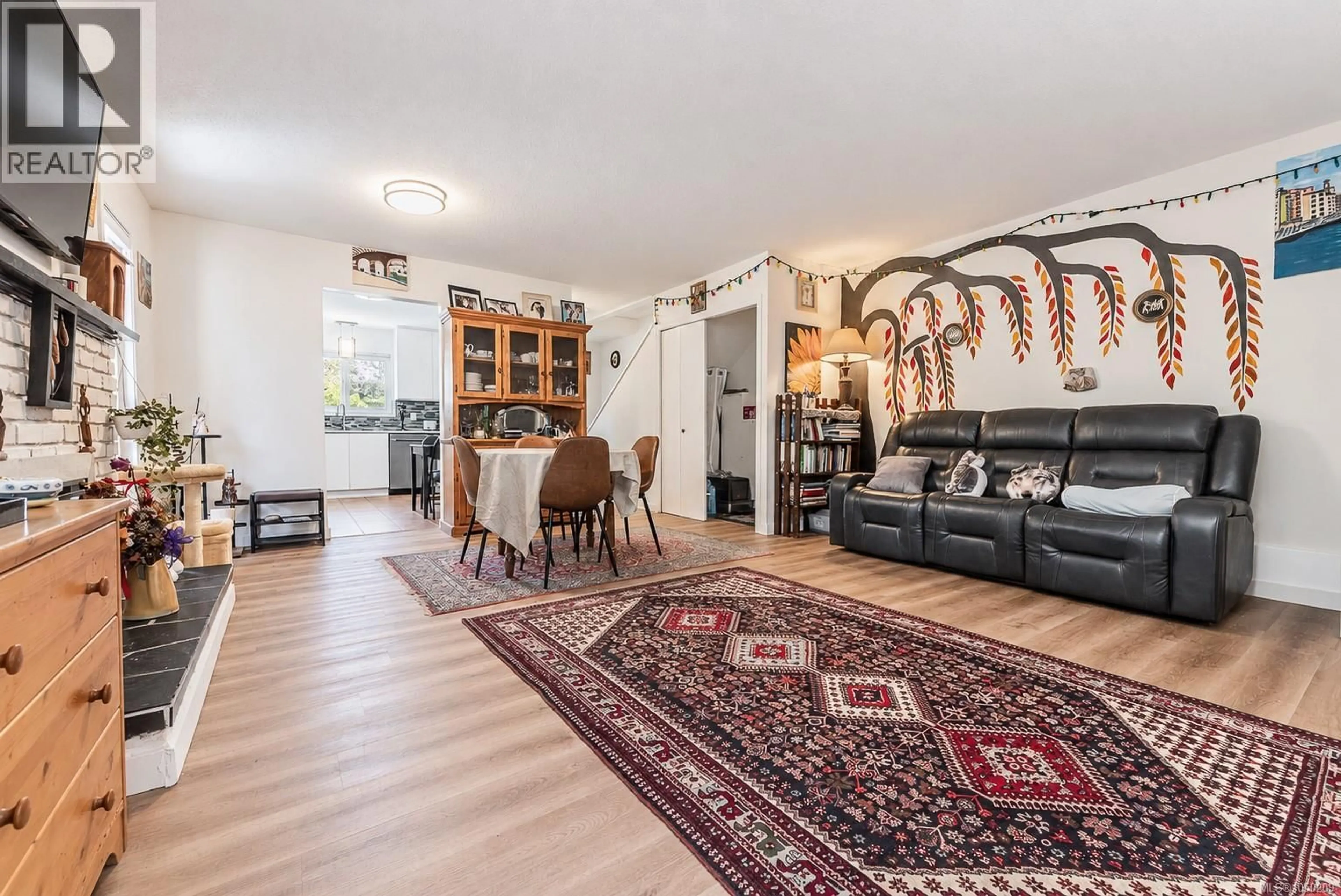 Living room with furniture, unknown for 2829 POWERS LANE, Langford British Columbia V9B4Y3