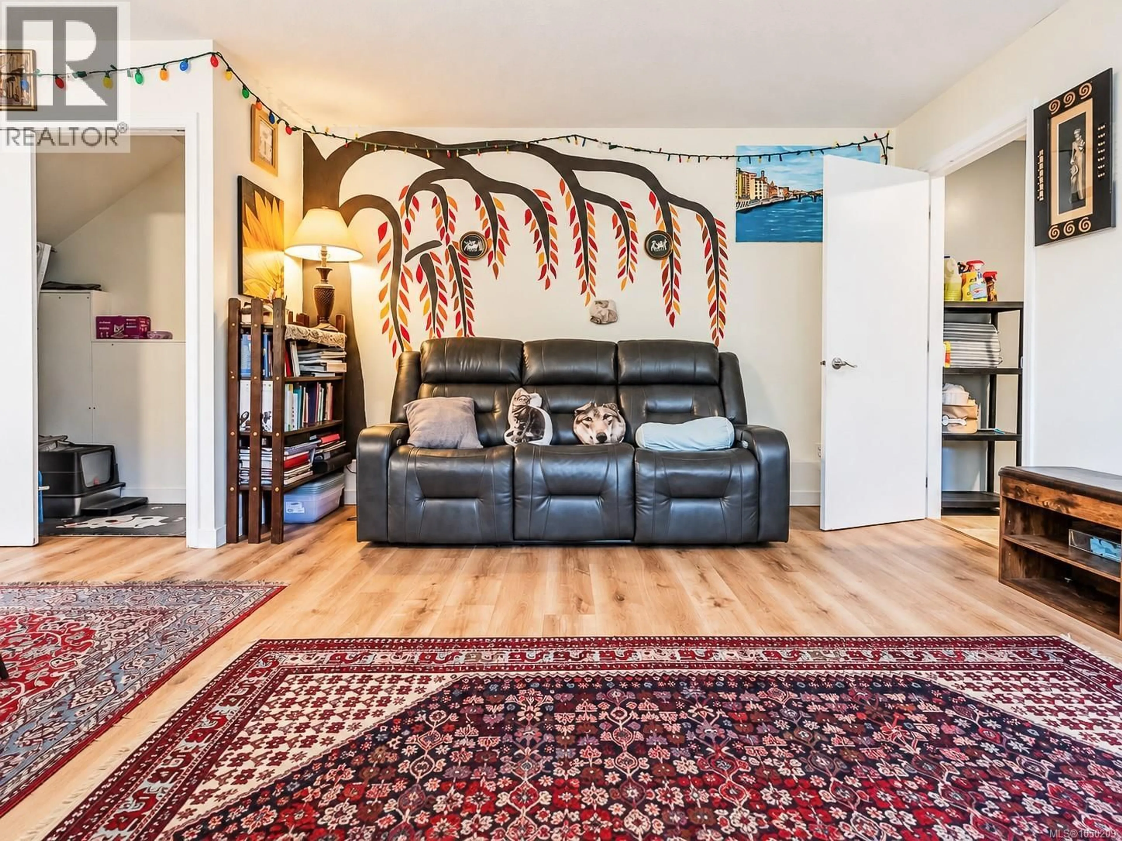 Living room with furniture, unknown for 2829 POWERS LANE, Langford British Columbia V9B4Y3