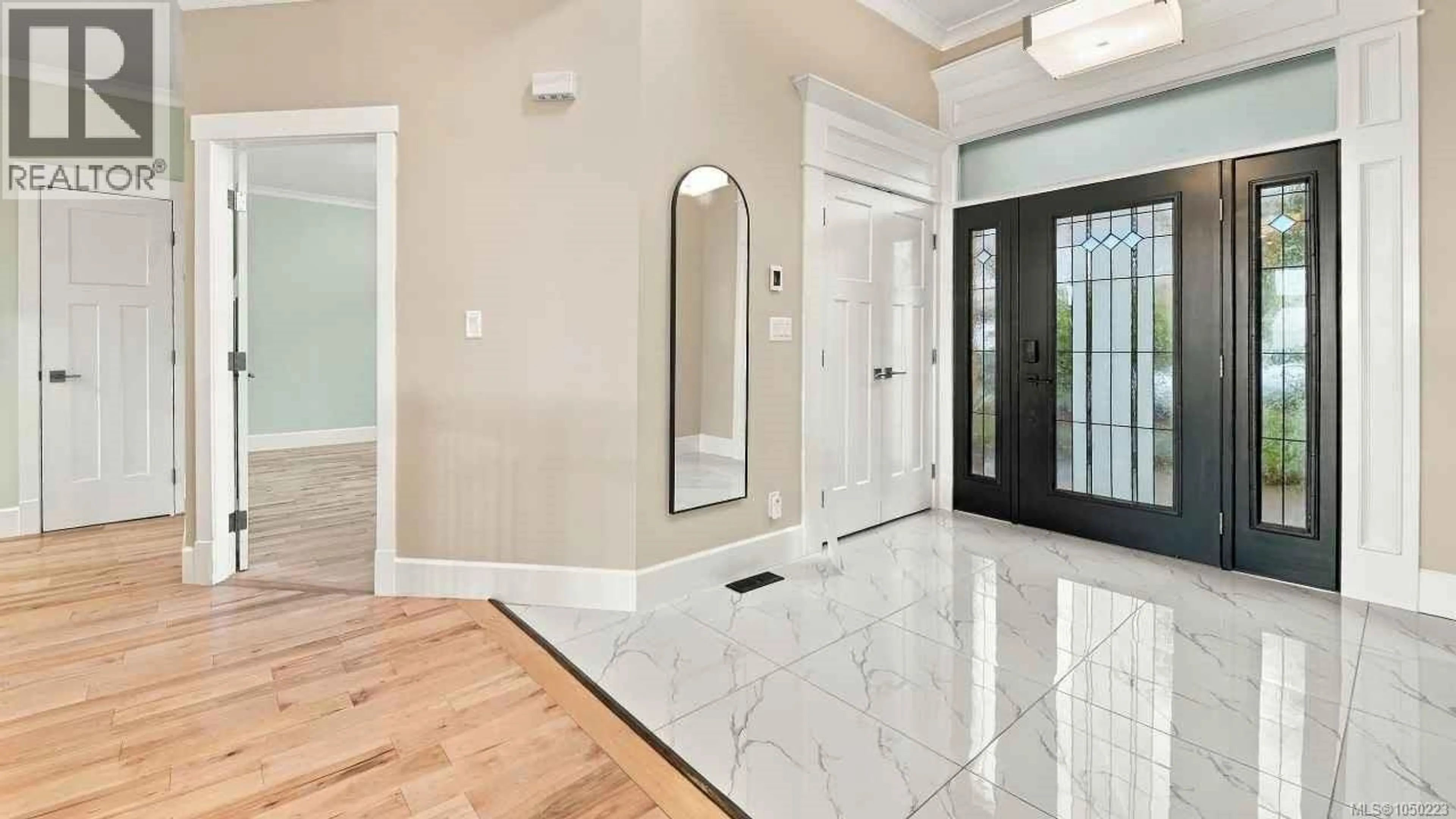 Indoor entryway for 4626 SHERIDAN RIDGE ROAD, Nanaimo British Columbia V9T6S6