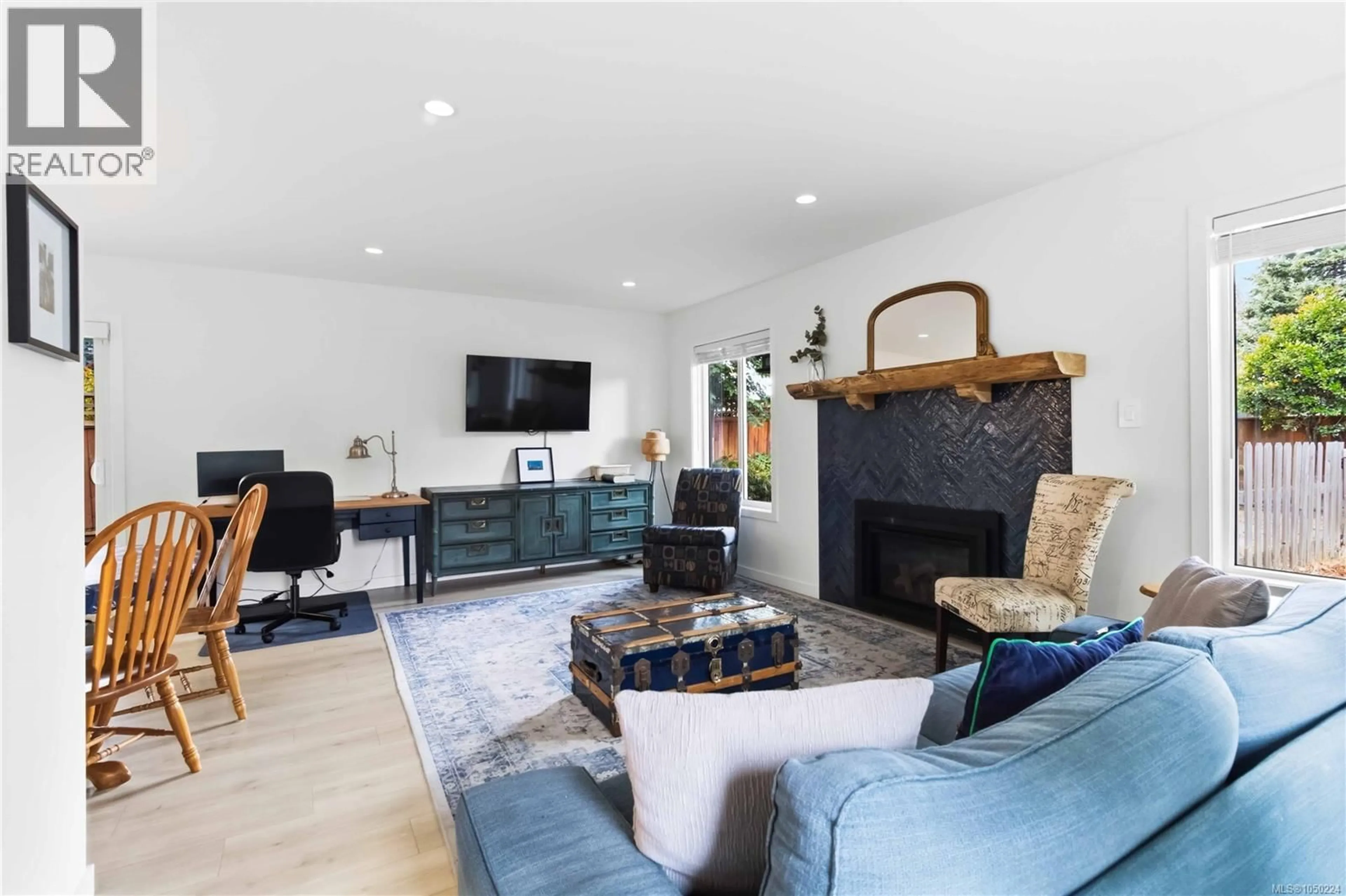 Living room with furniture, unknown for B - 2319 SOOKE ROAD, Colwood British Columbia V9B1X6