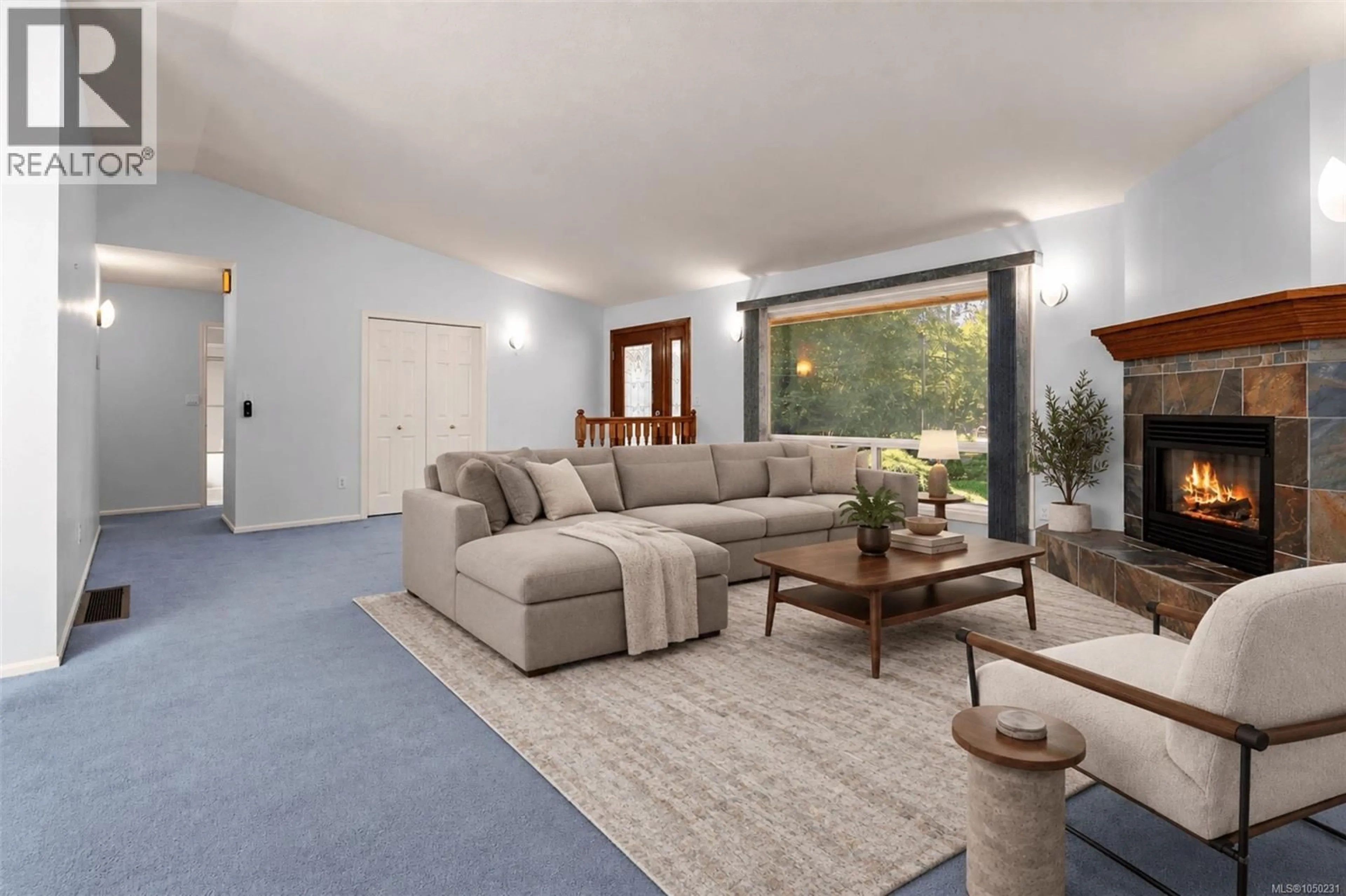 Living room with furniture, unknown for 8133 MIRACLE CLOSE, Youbou British Columbia V0R3E1