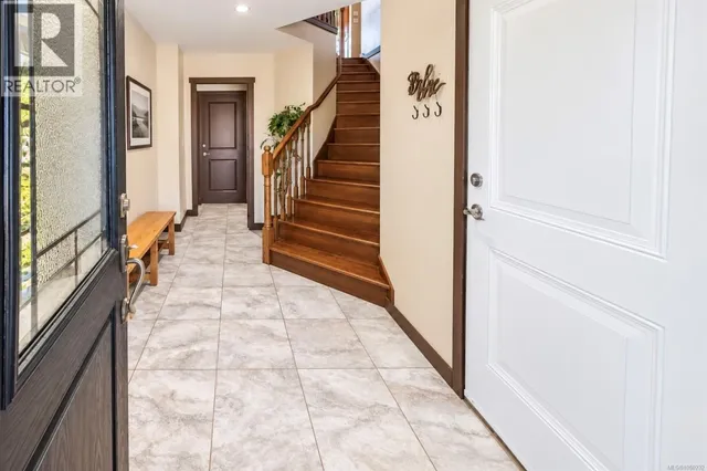 850 LORNE WHITE PLACE, Ucluelet 2