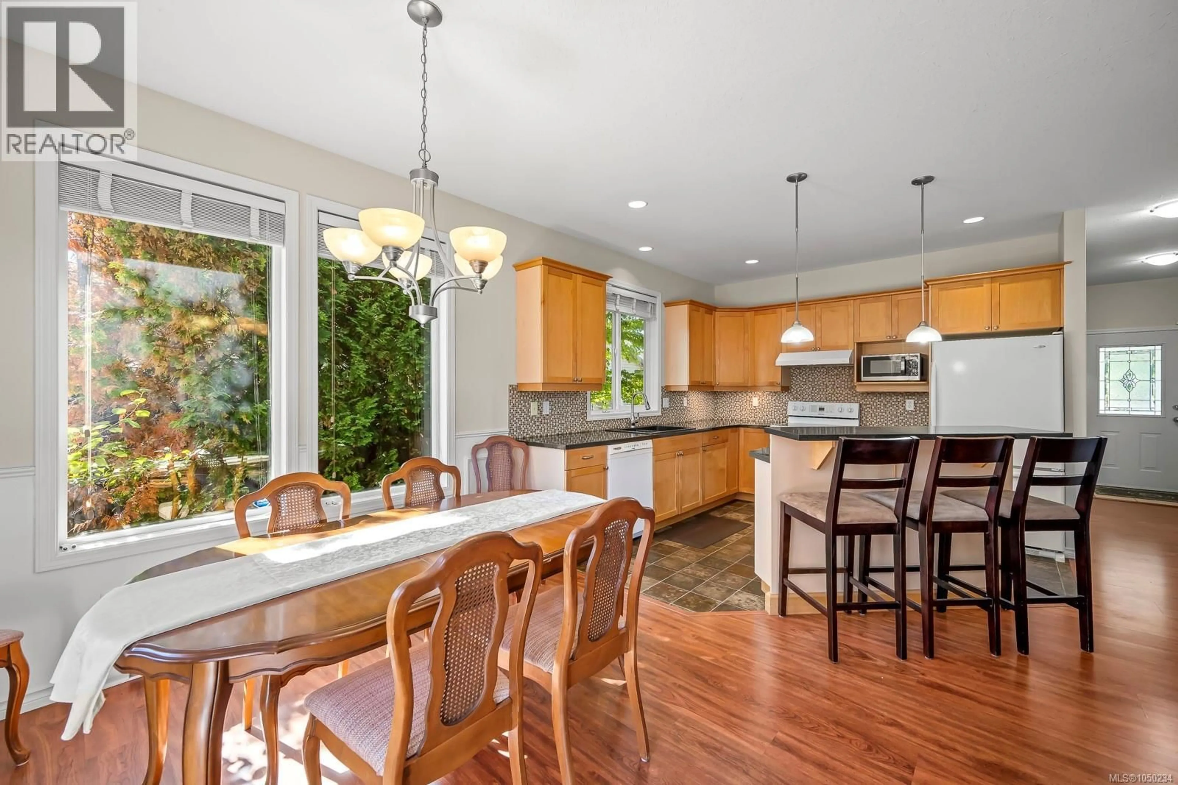 Open concept kitchen, ceramic/tile floor for 2464 STIRLING CRESCENT, Courtenay British Columbia V9N1Y2