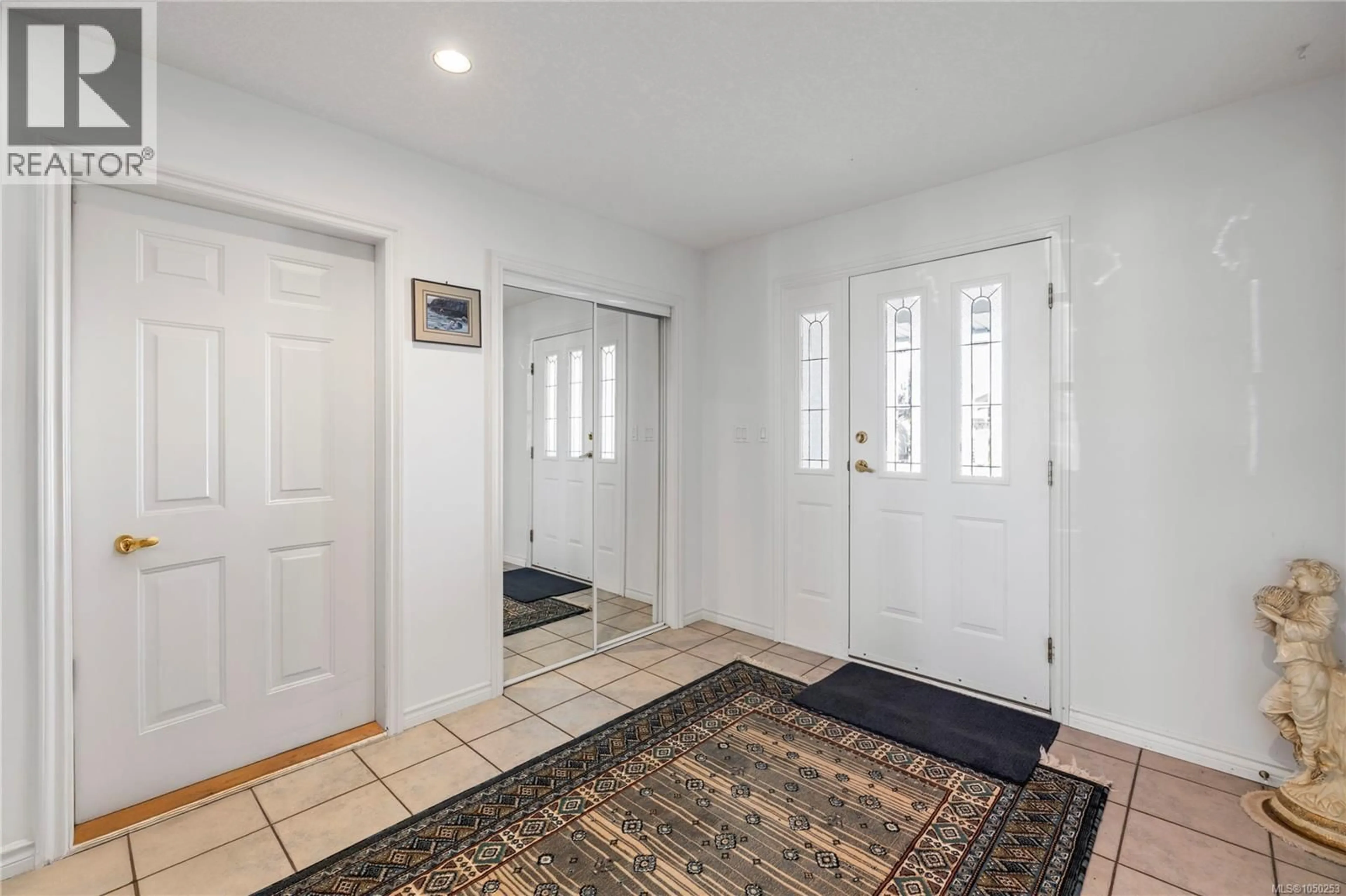 Indoor entryway for 6577 GOLDEN EAGLE WAY, Nanaimo British Columbia V9V1P8