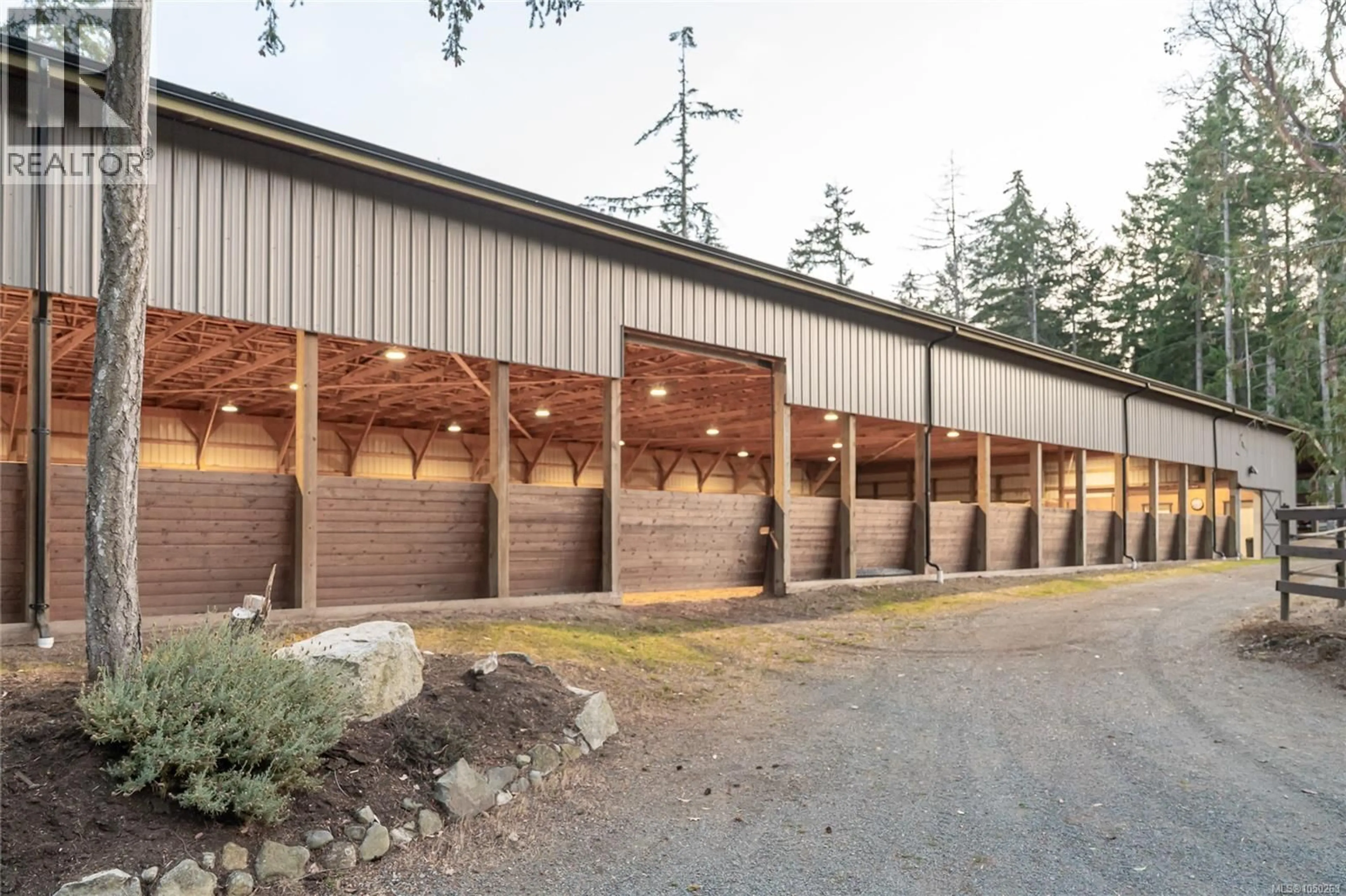 Indoor garage for 2065 SANDERS ROAD, Nanoose Bay British Columbia V9P9C2
